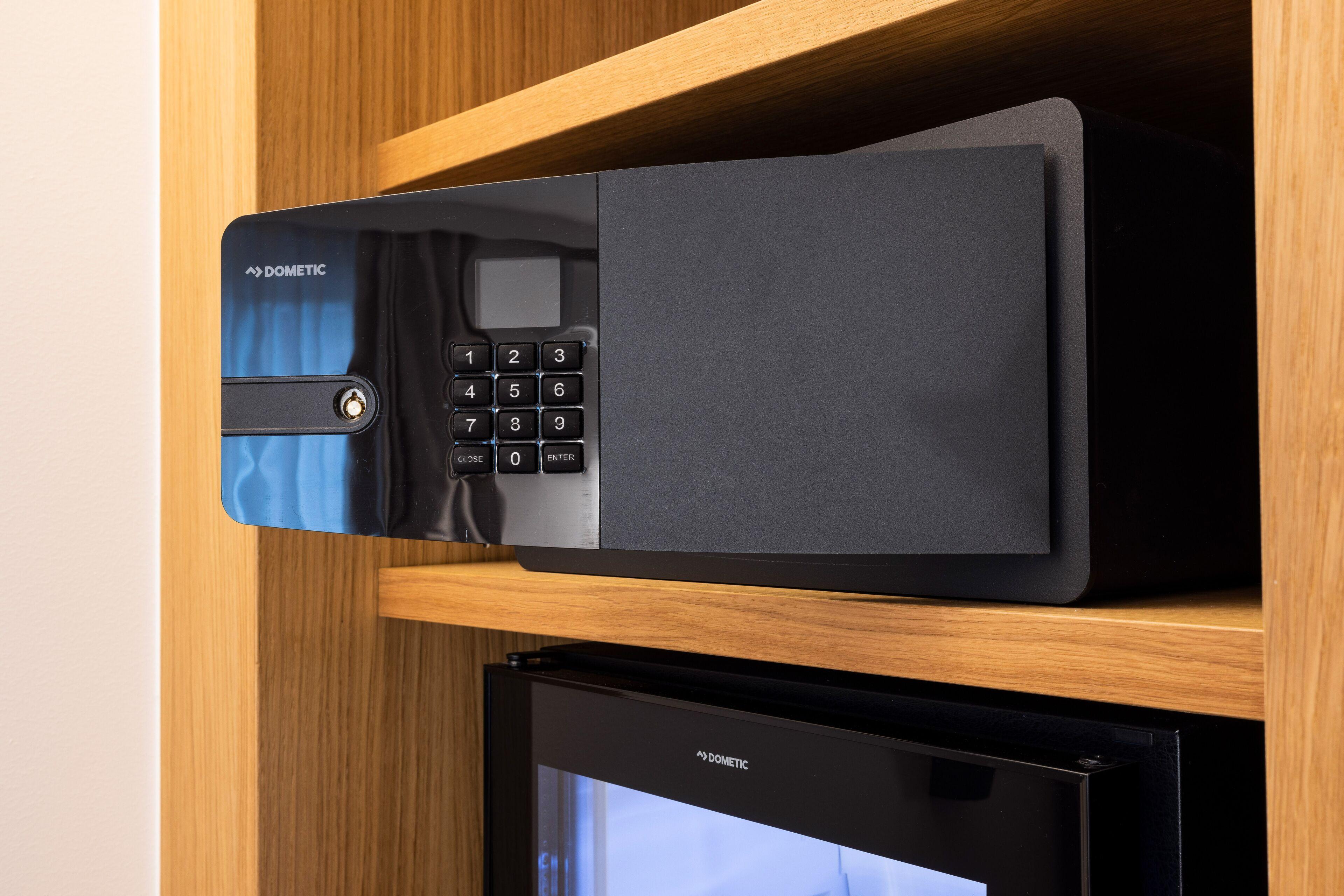 Hotel Fred Leonhardstrasse - Mobile Check-in 3*