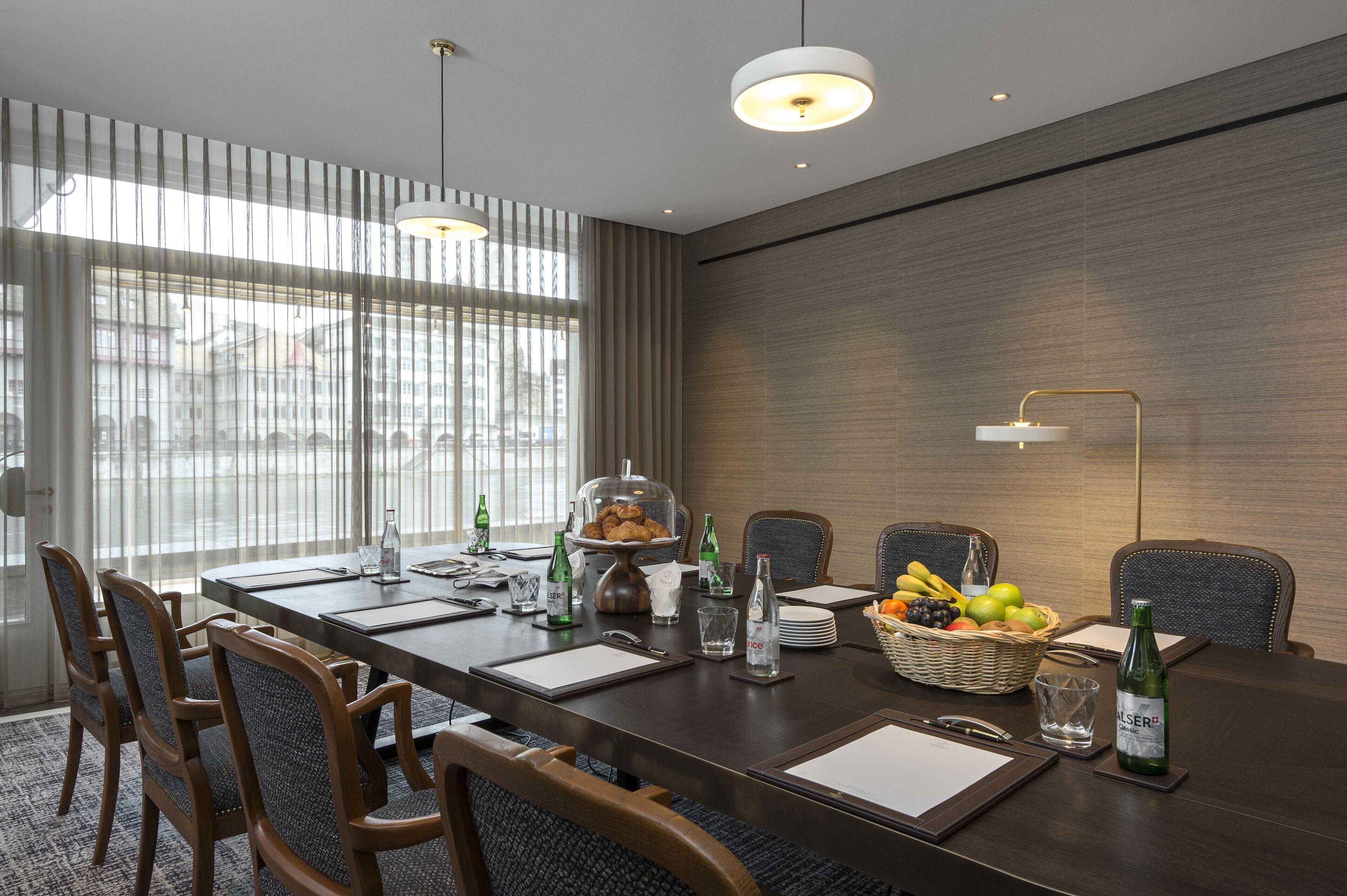 Storchen - Lifestyle Boutique Zurich