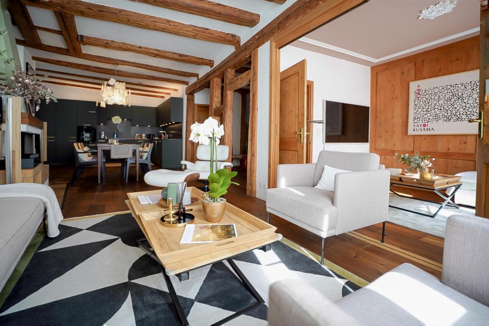 Rooftop Maisonette In Old Town Apartment Zurich