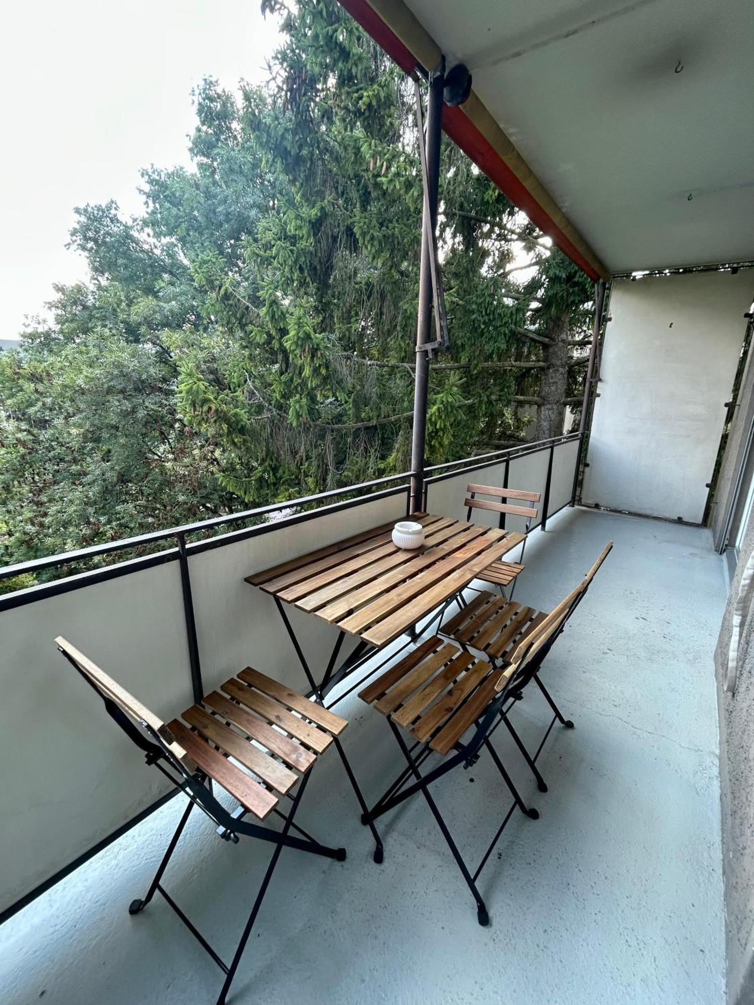 Chic Comfort In A Prime Location *