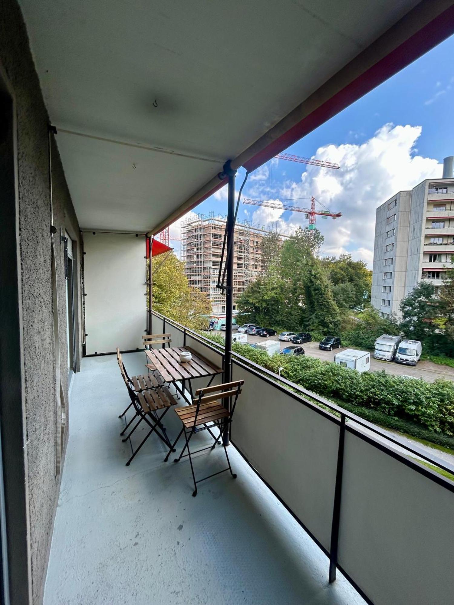 Chic Comfort In A Prime Location Apartment Zurich