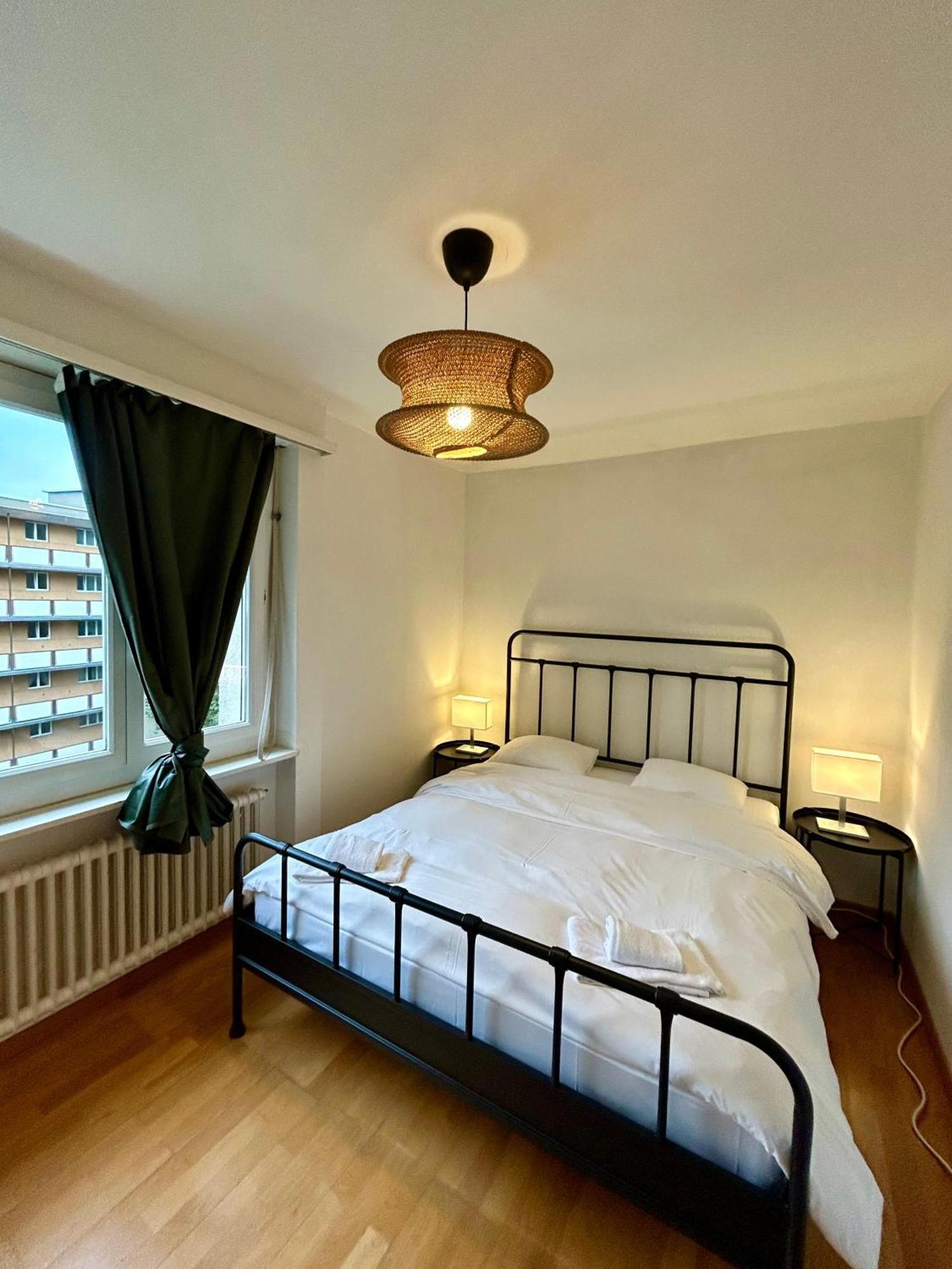 Chic Comfort In A Prime Location *