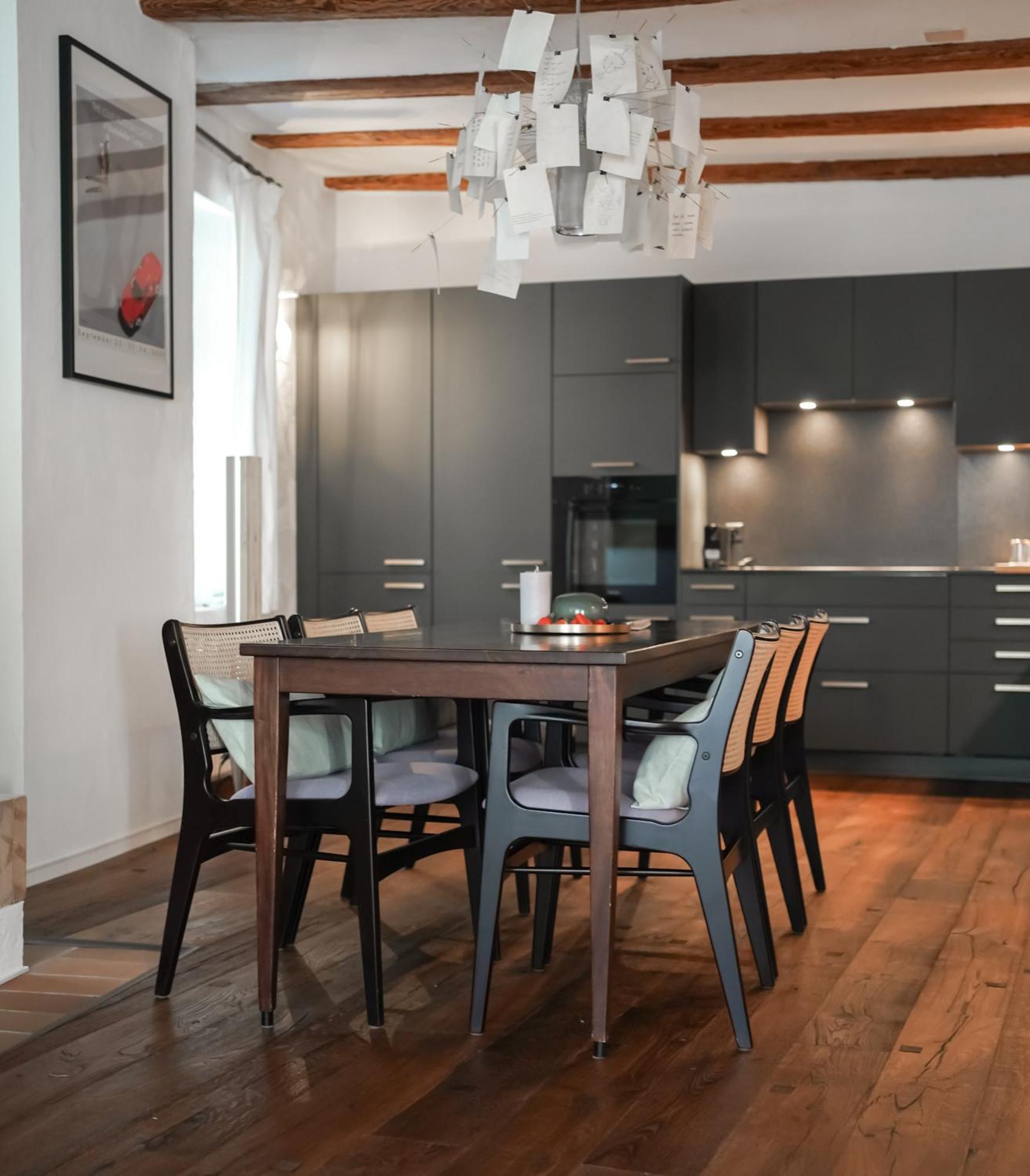 Rooftop Maisonette In Old Town Apartment *