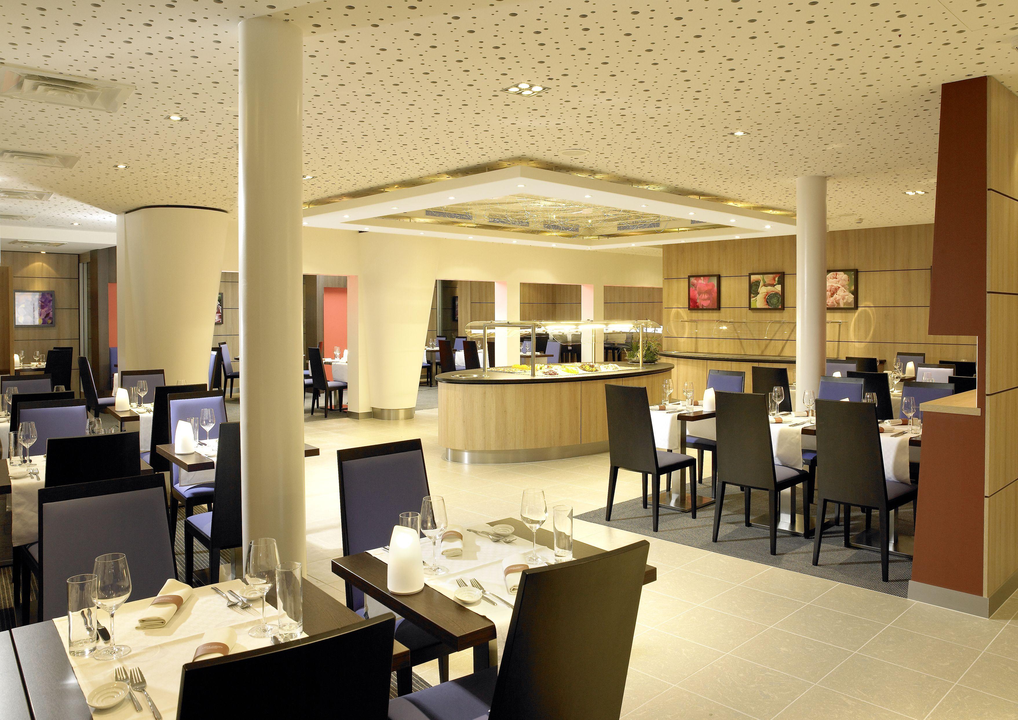 Hotel Novotel West 4*
