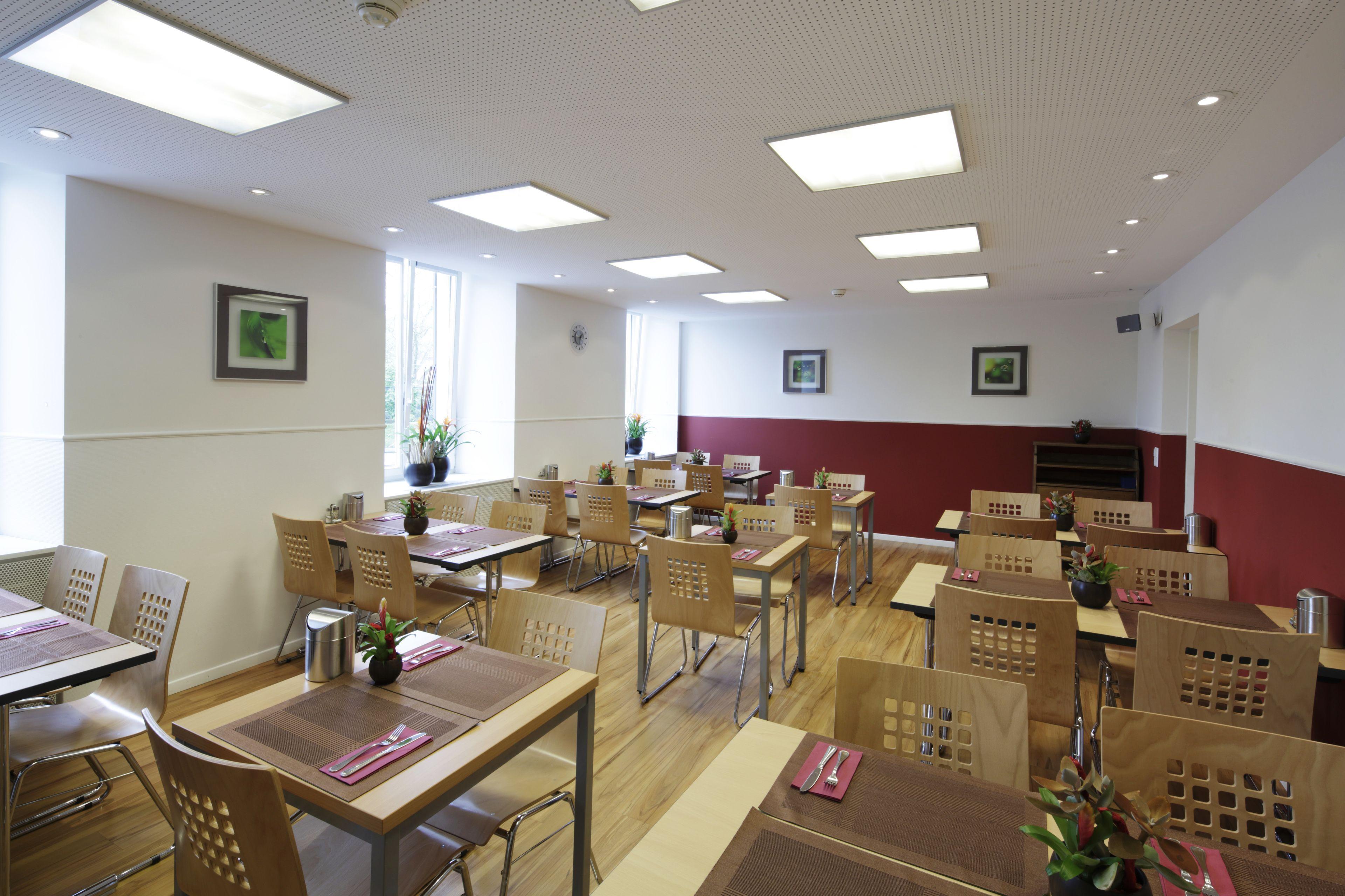 Fred Hotel Hauptbahnhof - Self Check-In Hotel 3*