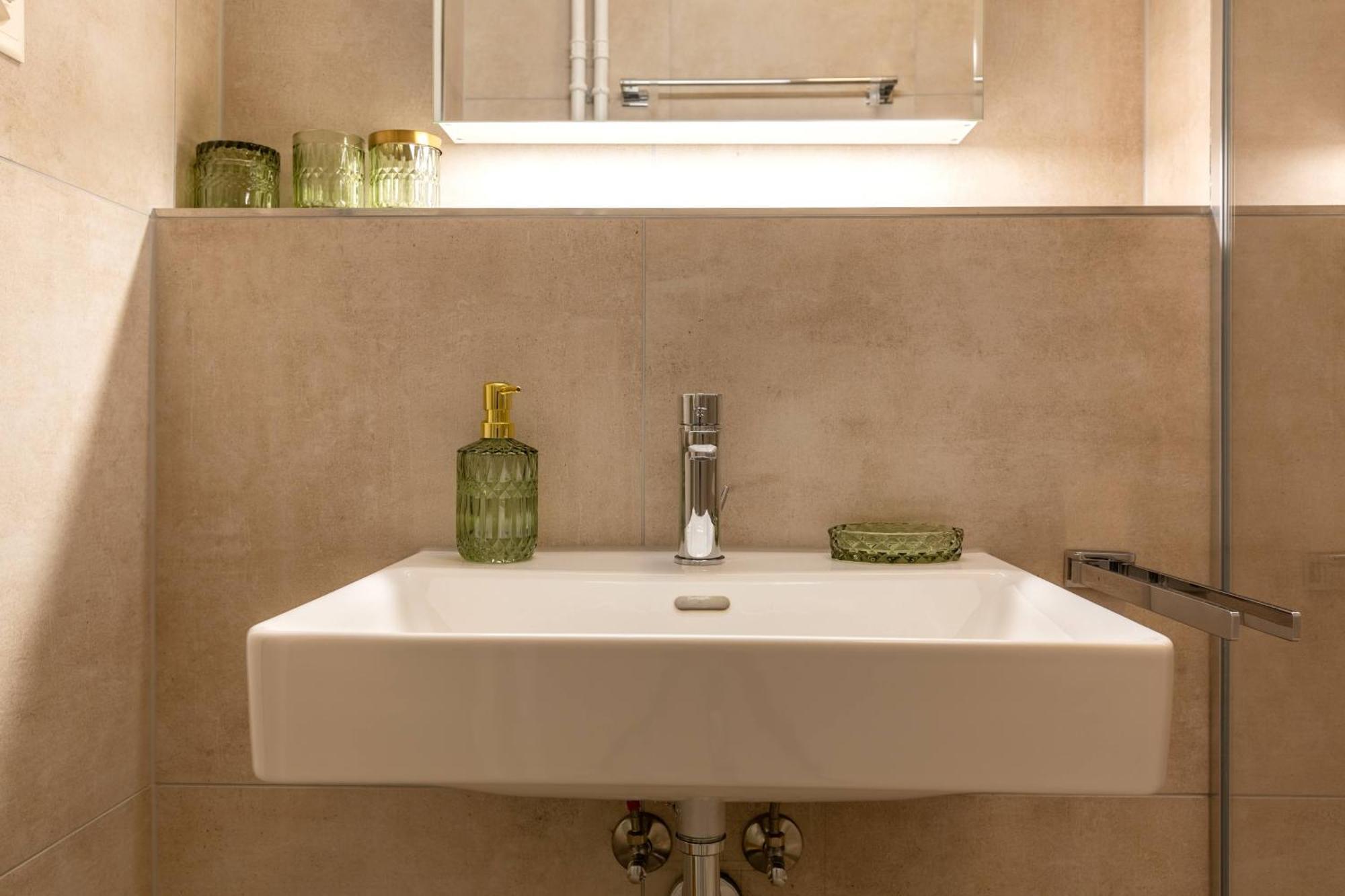 Apartment Retro Suite 2 King Beds & Sofa Bed Zuerich Hb Zurich