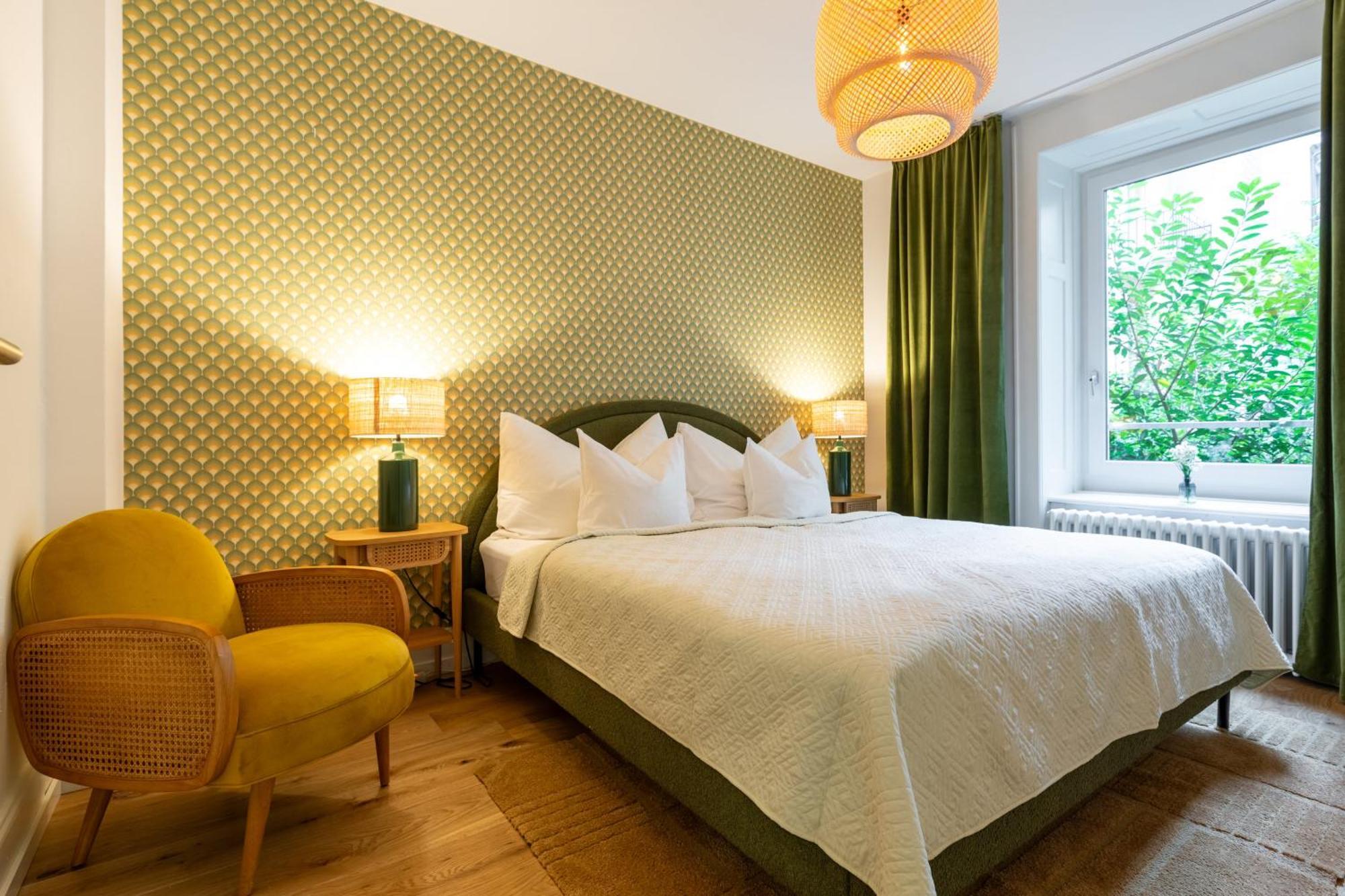 Retro Suite 2 King Beds & Sofa Bed Zuerich Hb * Zurich