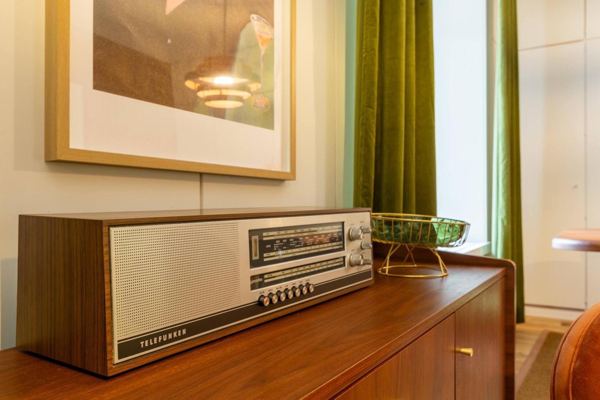 Apartment Retro Suite 2 King Beds & Sofa Bed Zuerich Hb *