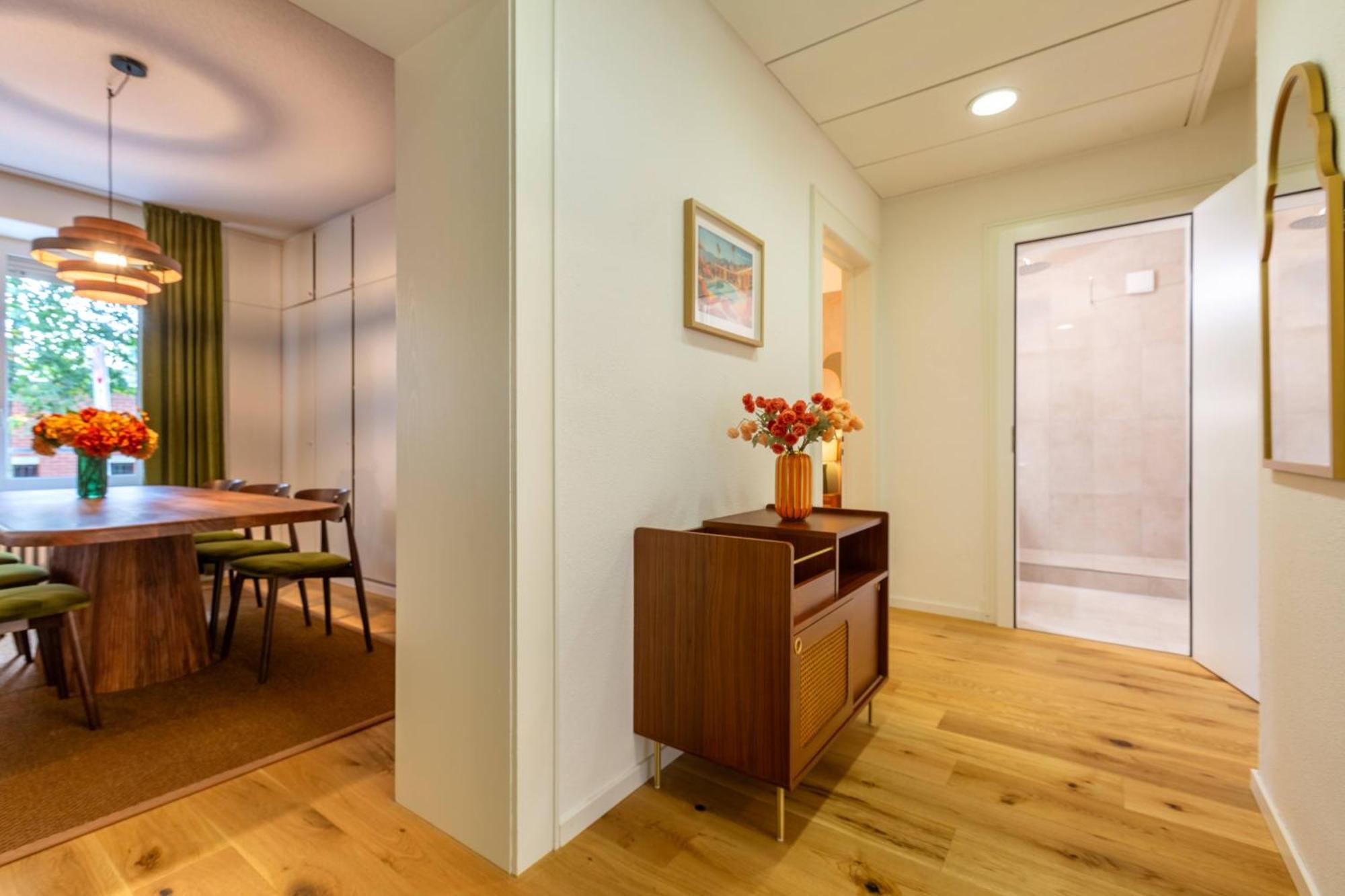 Apartment Retro Suite 2 King Beds & Sofa Bed Zuerich Hb *