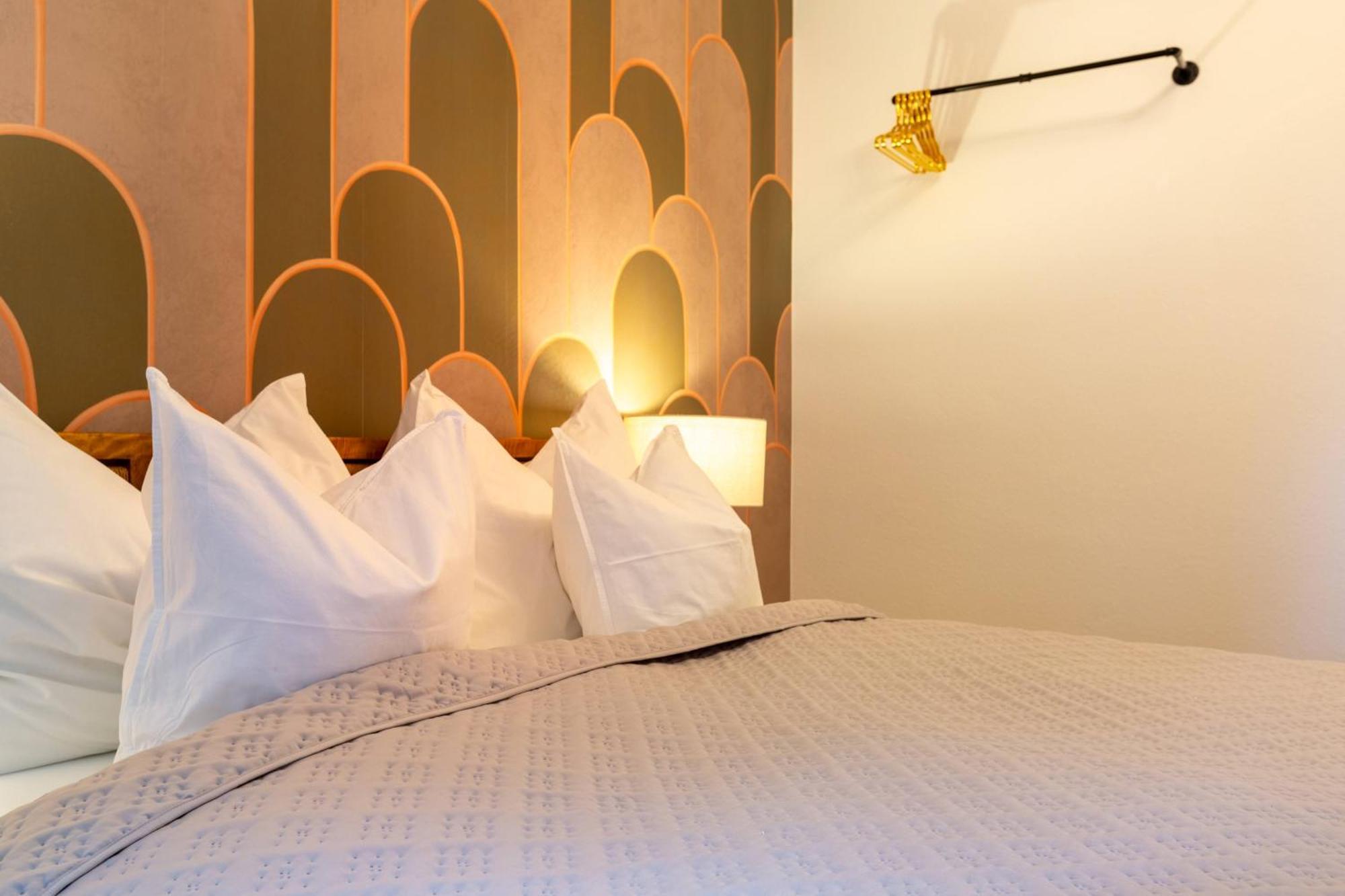 Retro Suite 2 King Beds & Sofa Bed Zuerich Hb Zurich