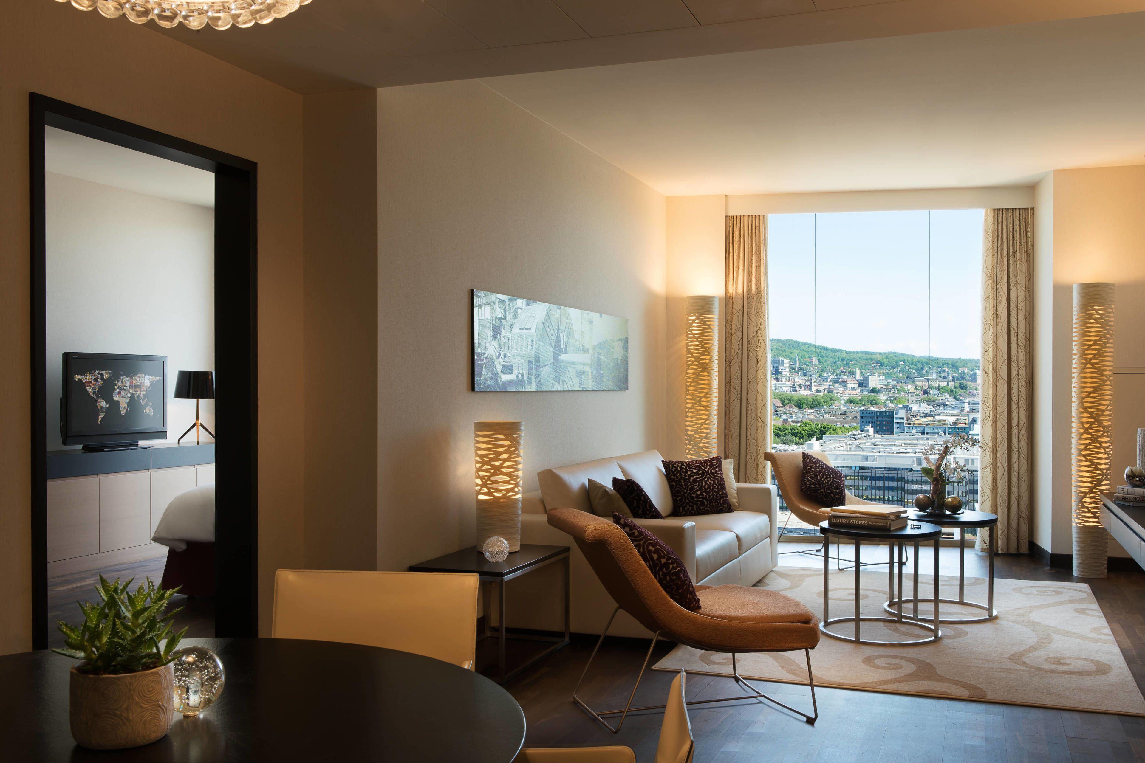 Renaissance Tower 5* Zurich