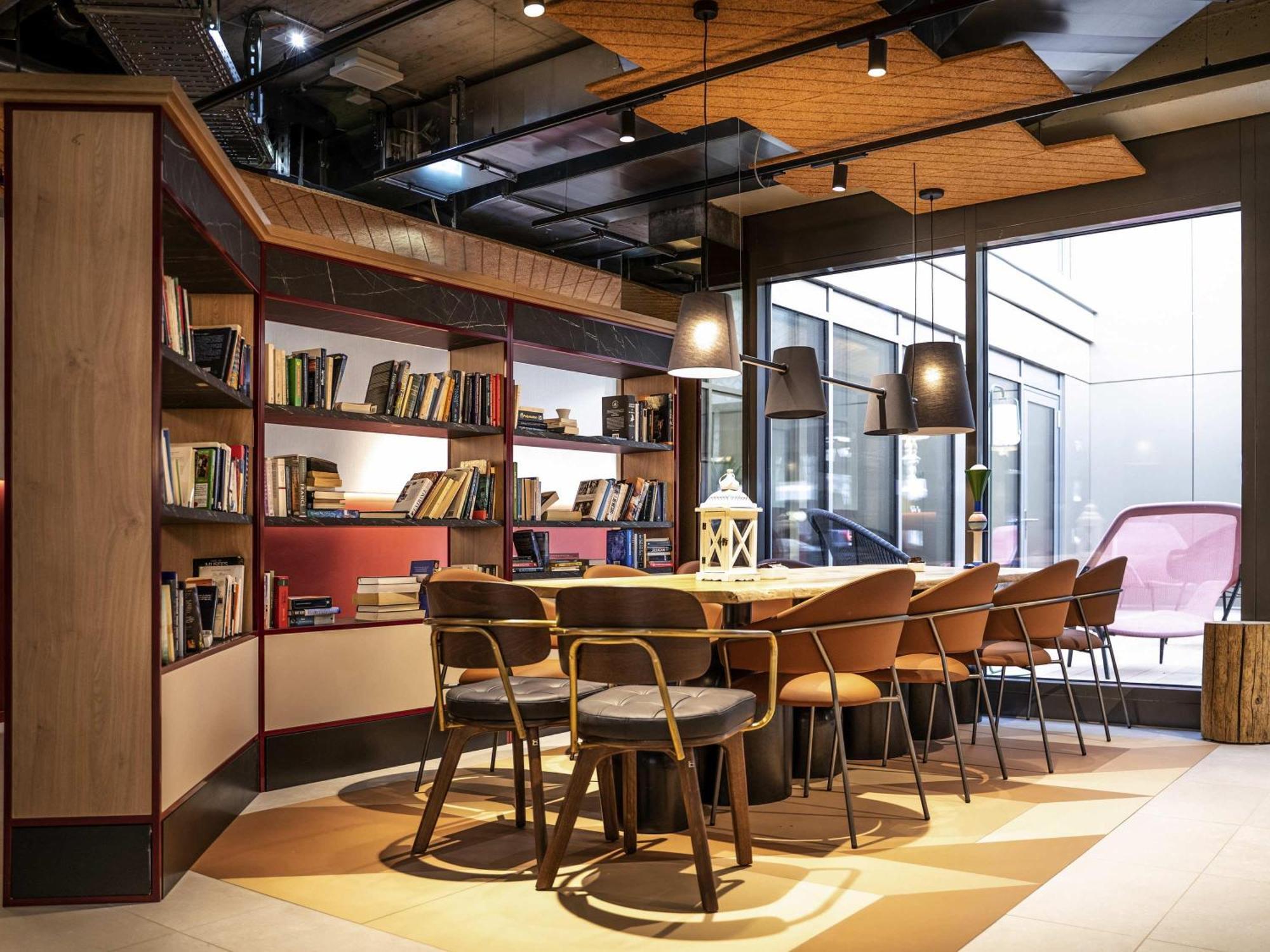 Hotel Ibis Styles Center 3*