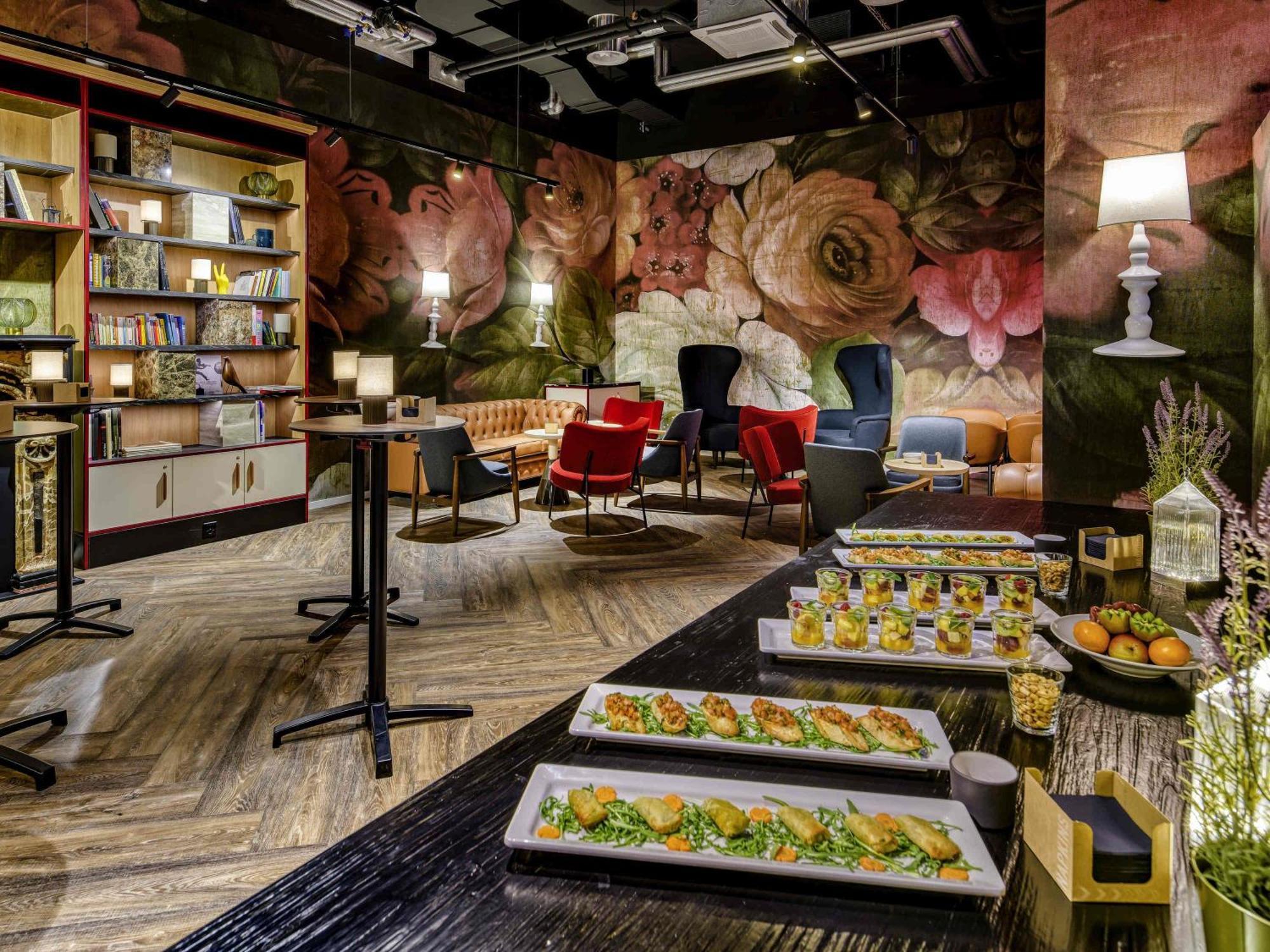 Ibis Styles Center Hotel 3*