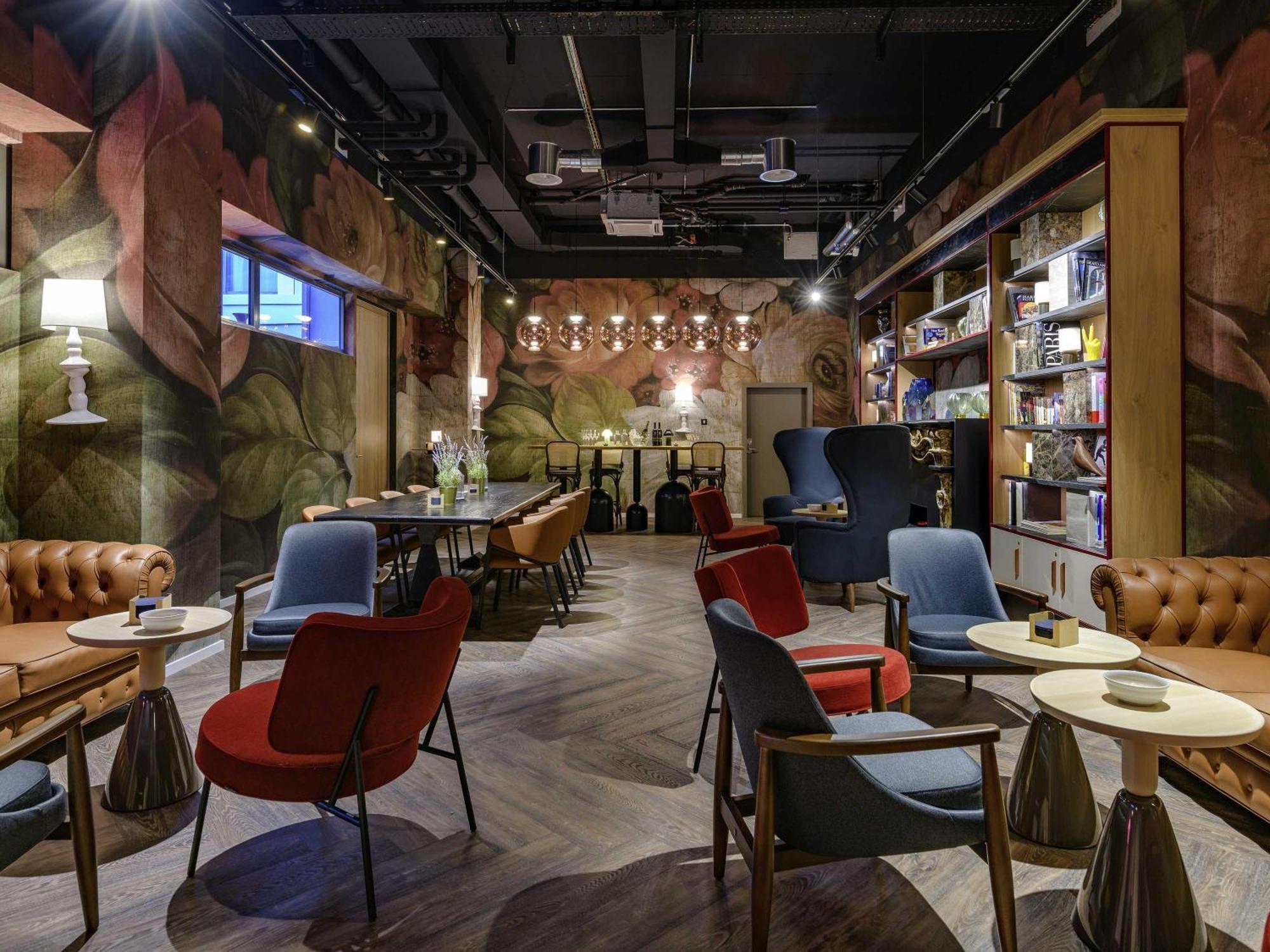 Ibis Styles Center 3*