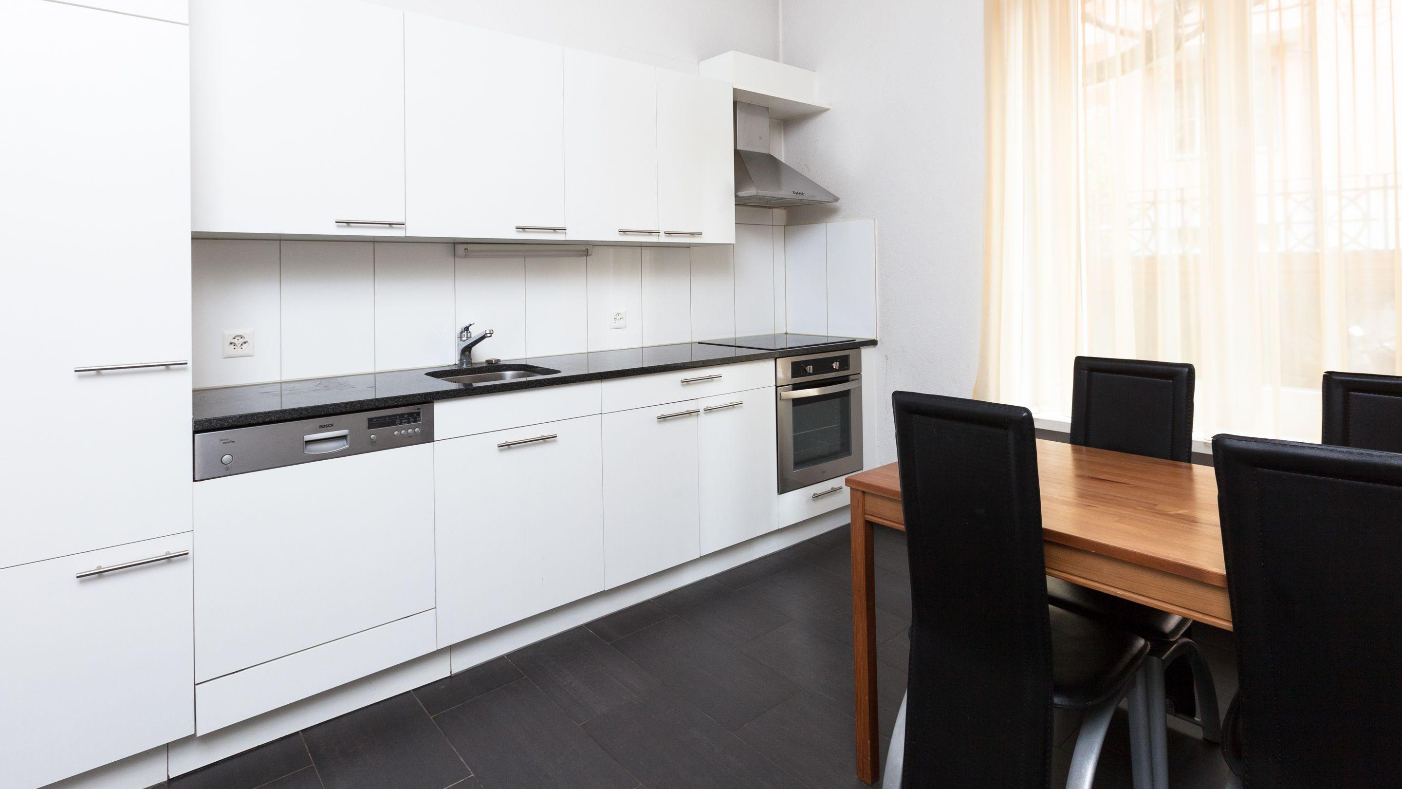 Swiss Star - Self Check-in Apartment *