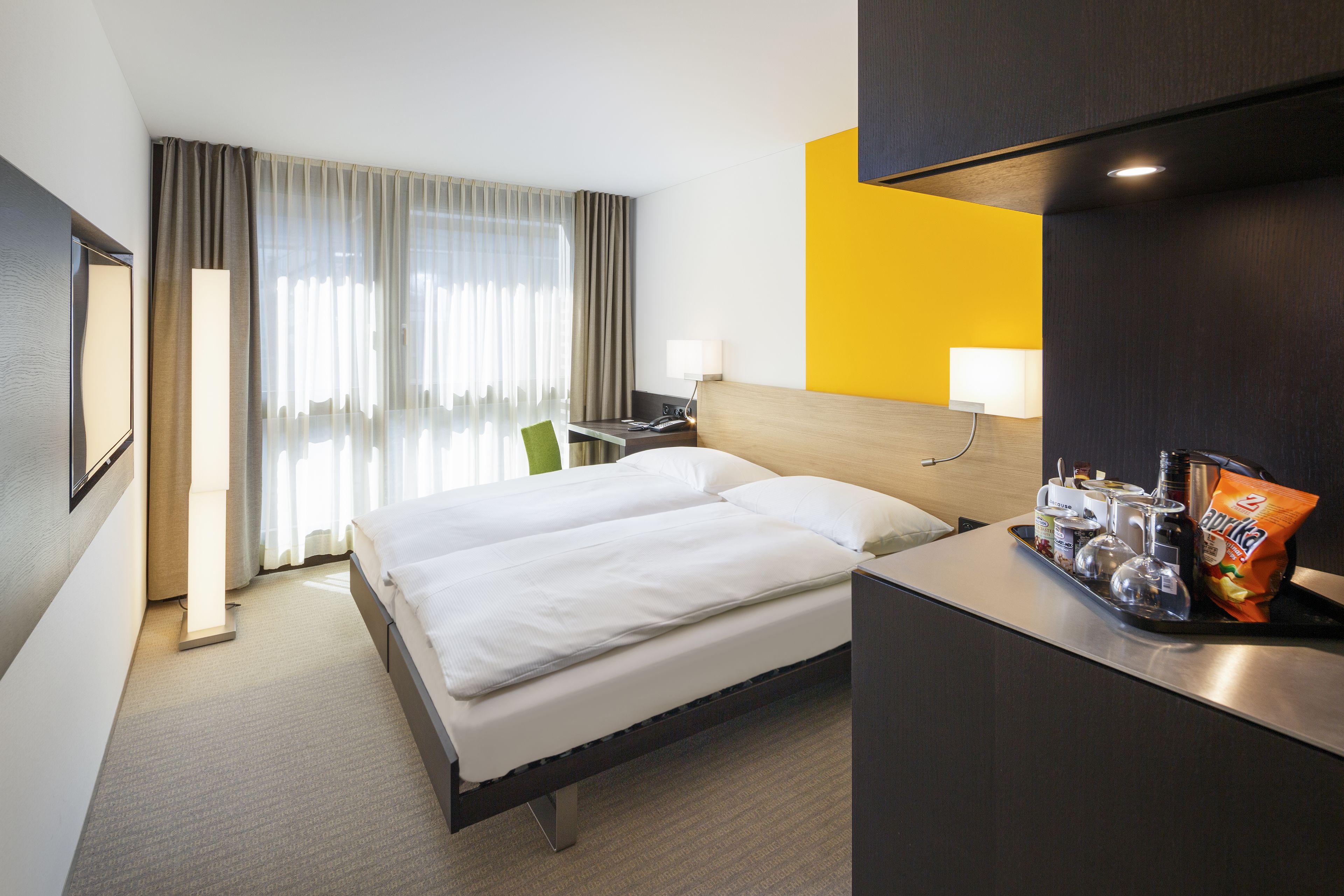Hotel Zueri By Fassbind 4*