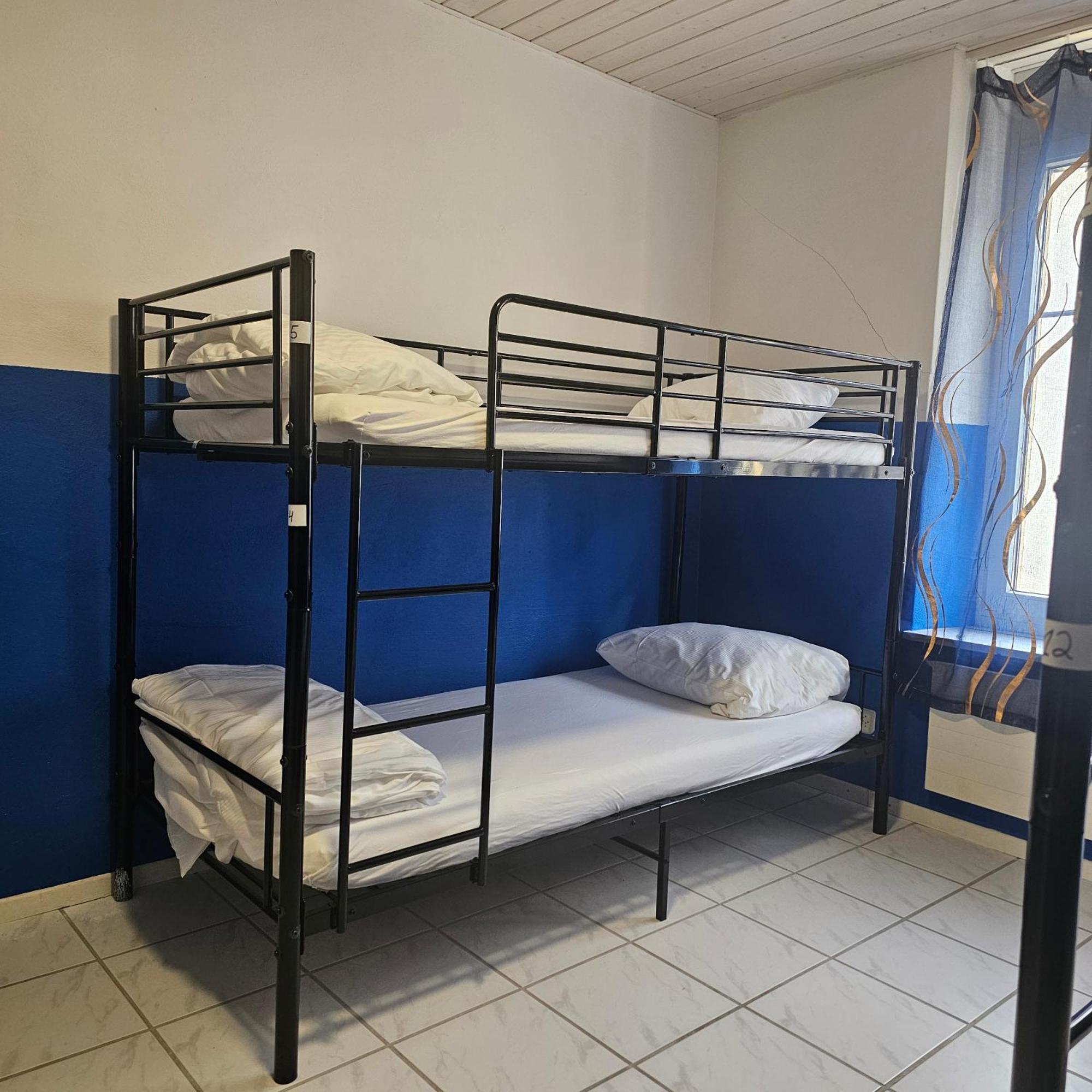 Hostel Popup Trainstation Hb Zurich