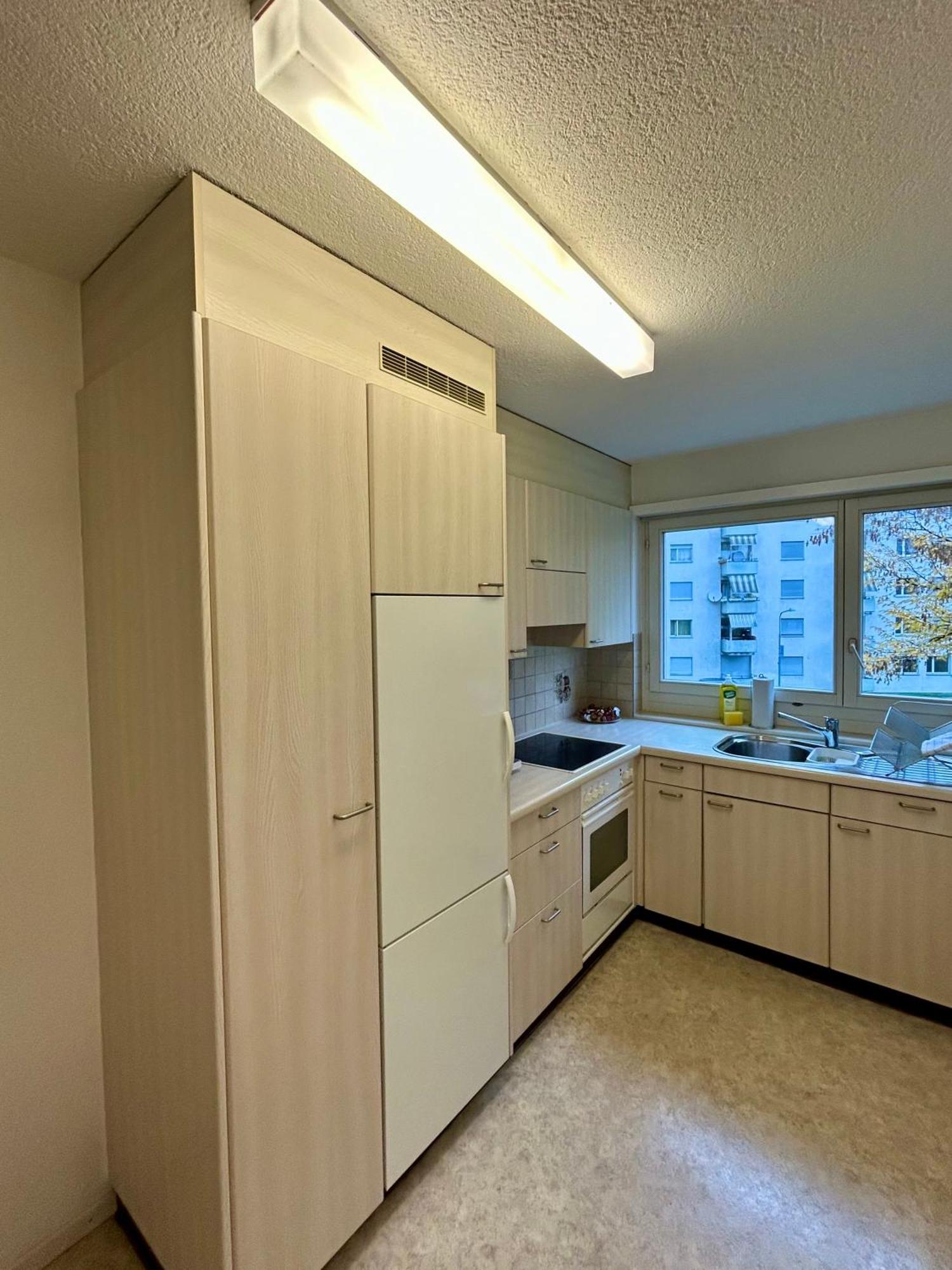 Simple With Natural Light Zurich