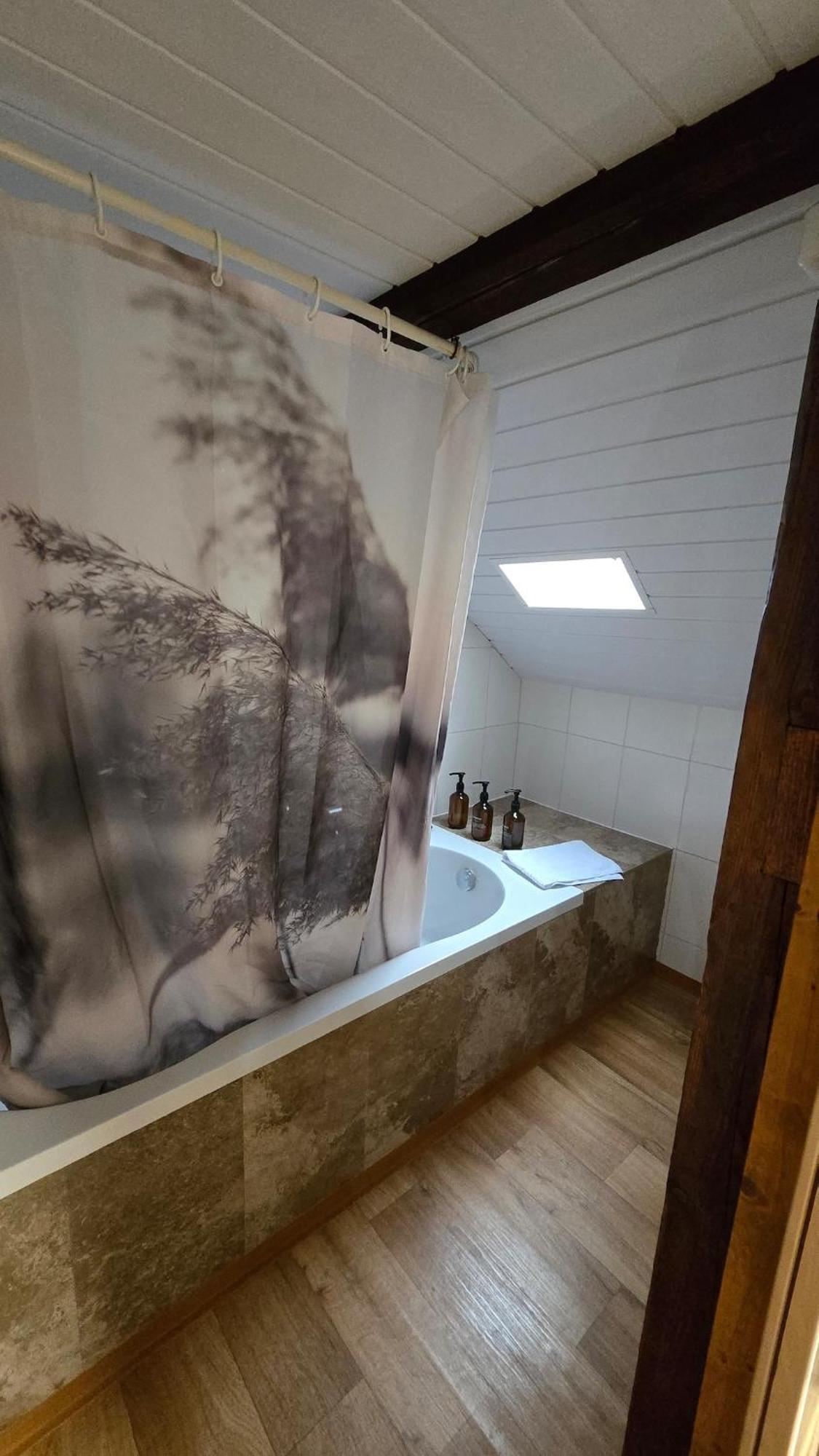 Apartment Cozy With Roof Terrace For 3