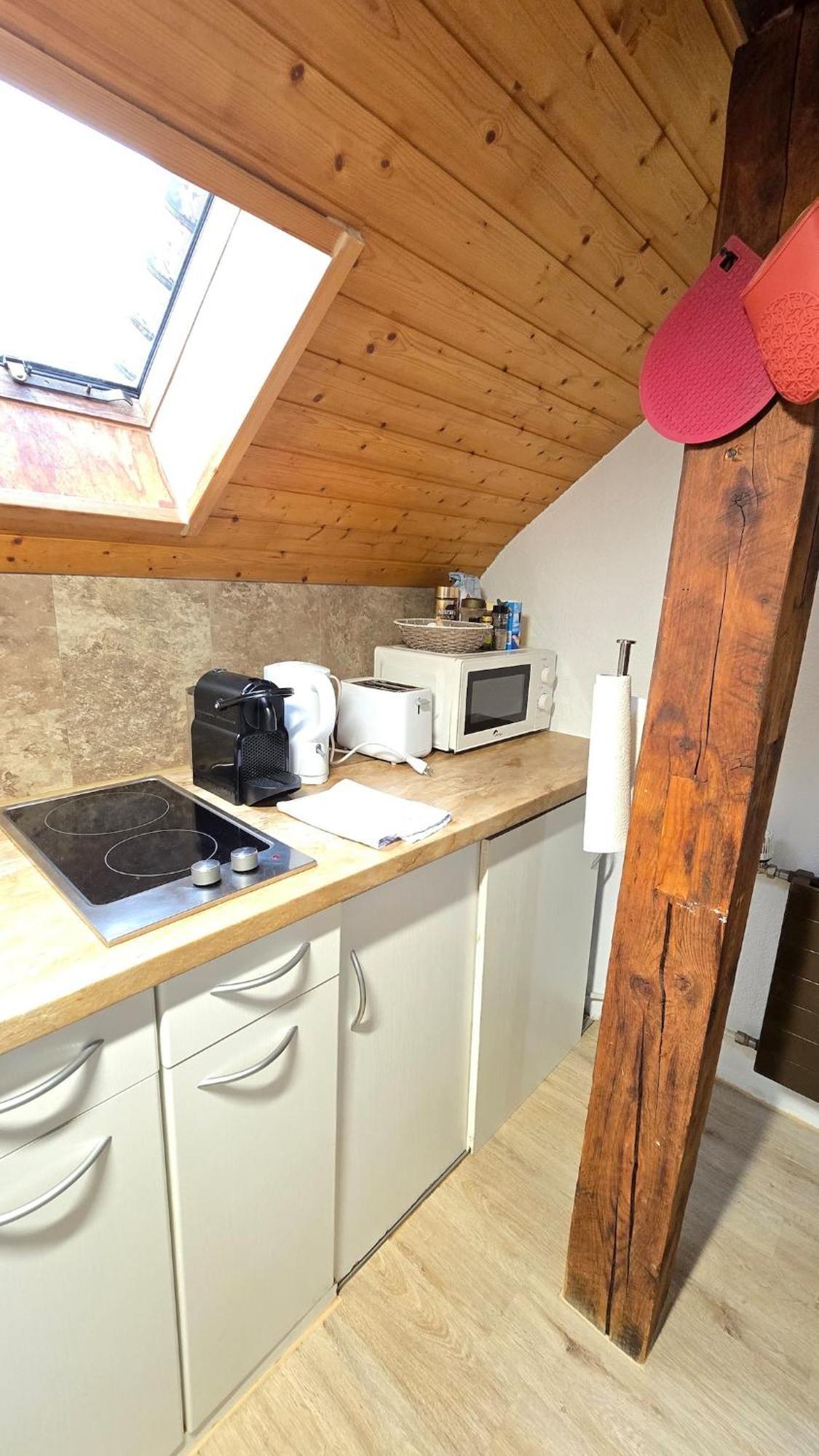 Cozy With Roof Terrace For 3 *