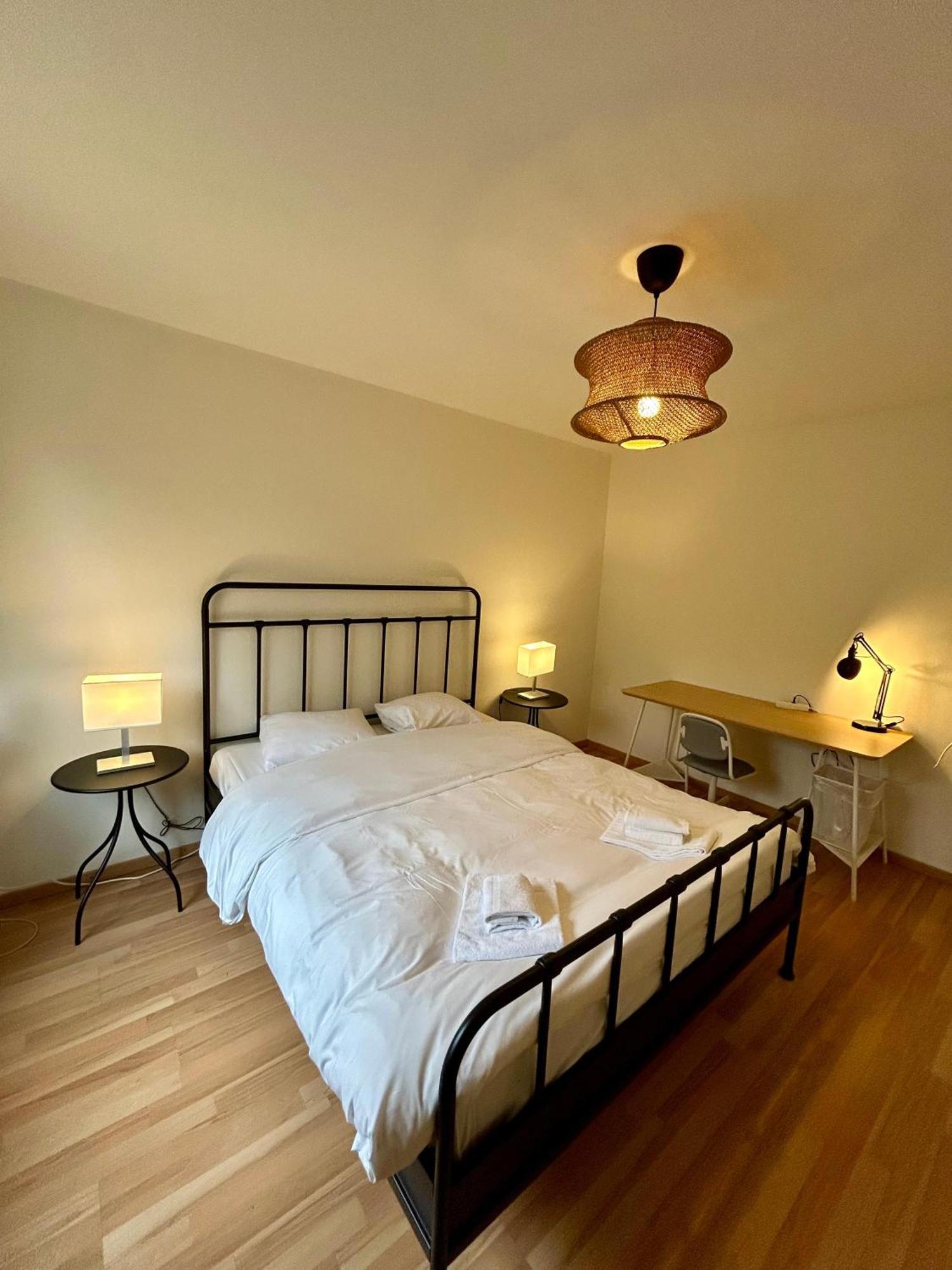 With Balcony, 26 Min To Center Apartment