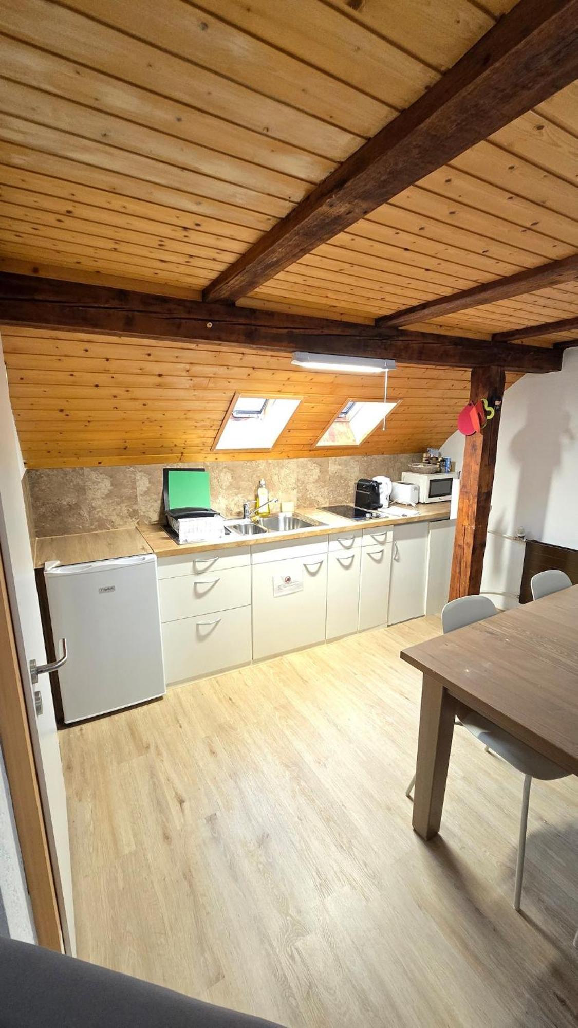 Apartment Cozy With Roof Terrace For 3