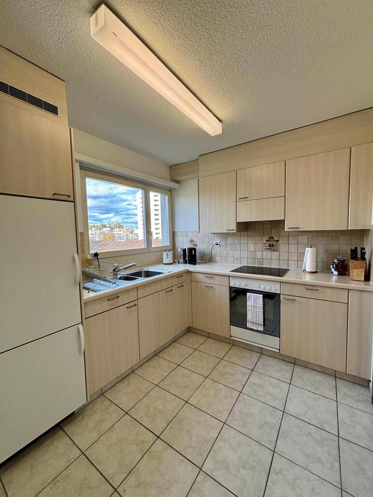 Apartment Simple And Warm On Koeschenruetistrasse Zurich