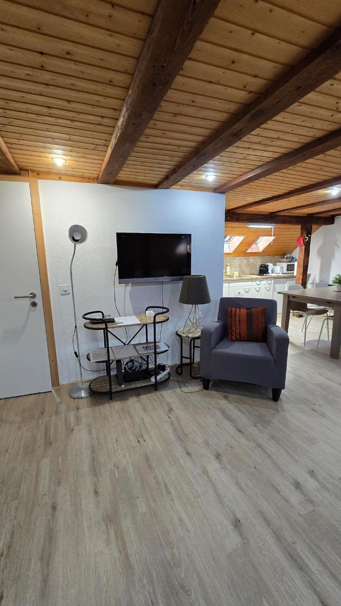 Apartment Cozy With Roof Terrace For 3 *