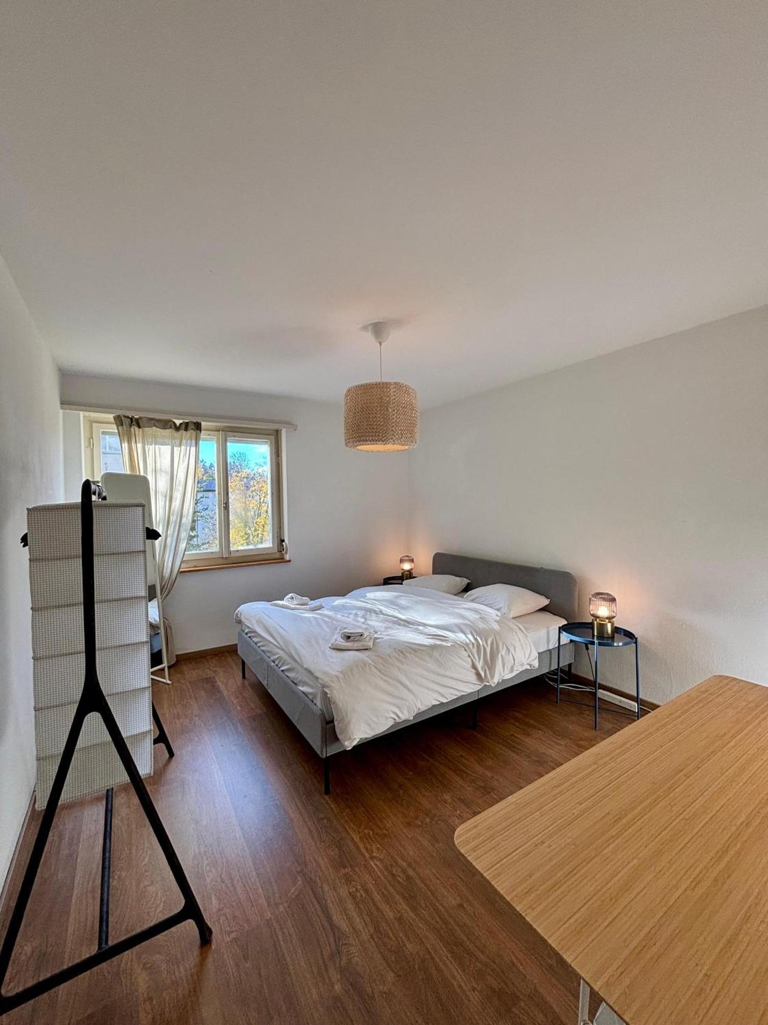 Apartment Simple And Warm On Koeschenruetistrasse Zurich