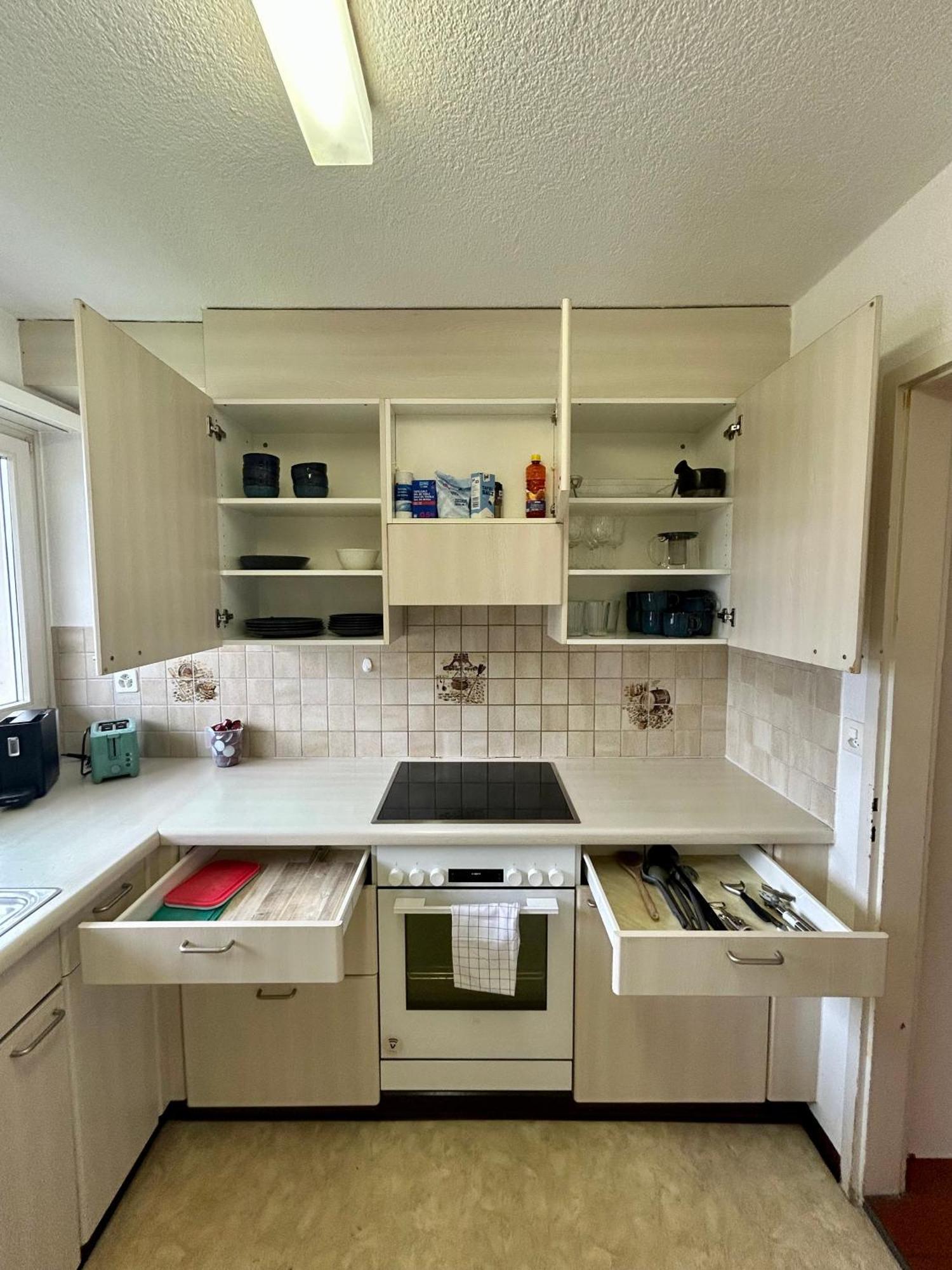 Apartment Schwandenwiesen 26, 8052 Switzerland *