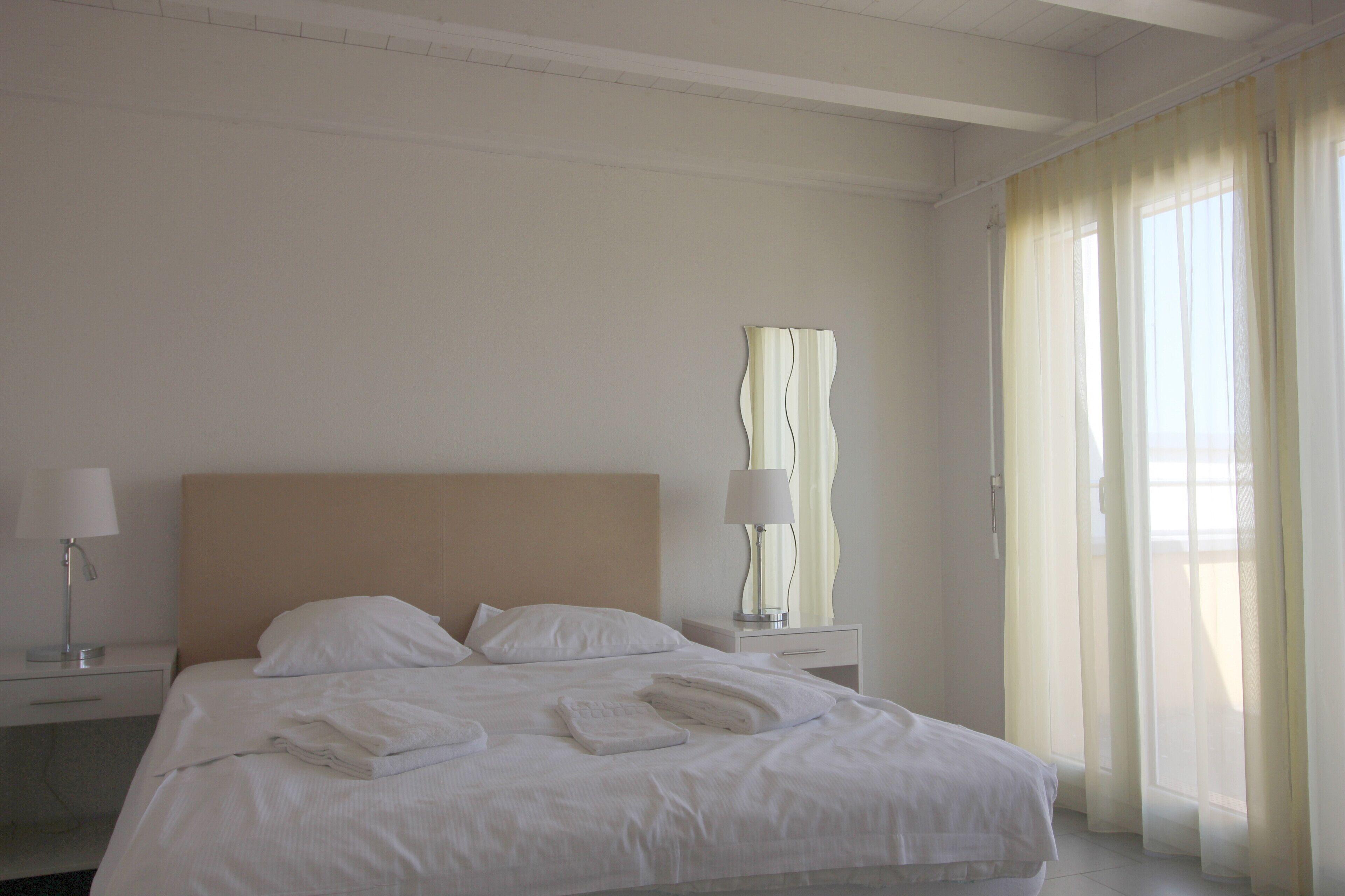 Swiss Star District 11 - Self Check-in Zurich