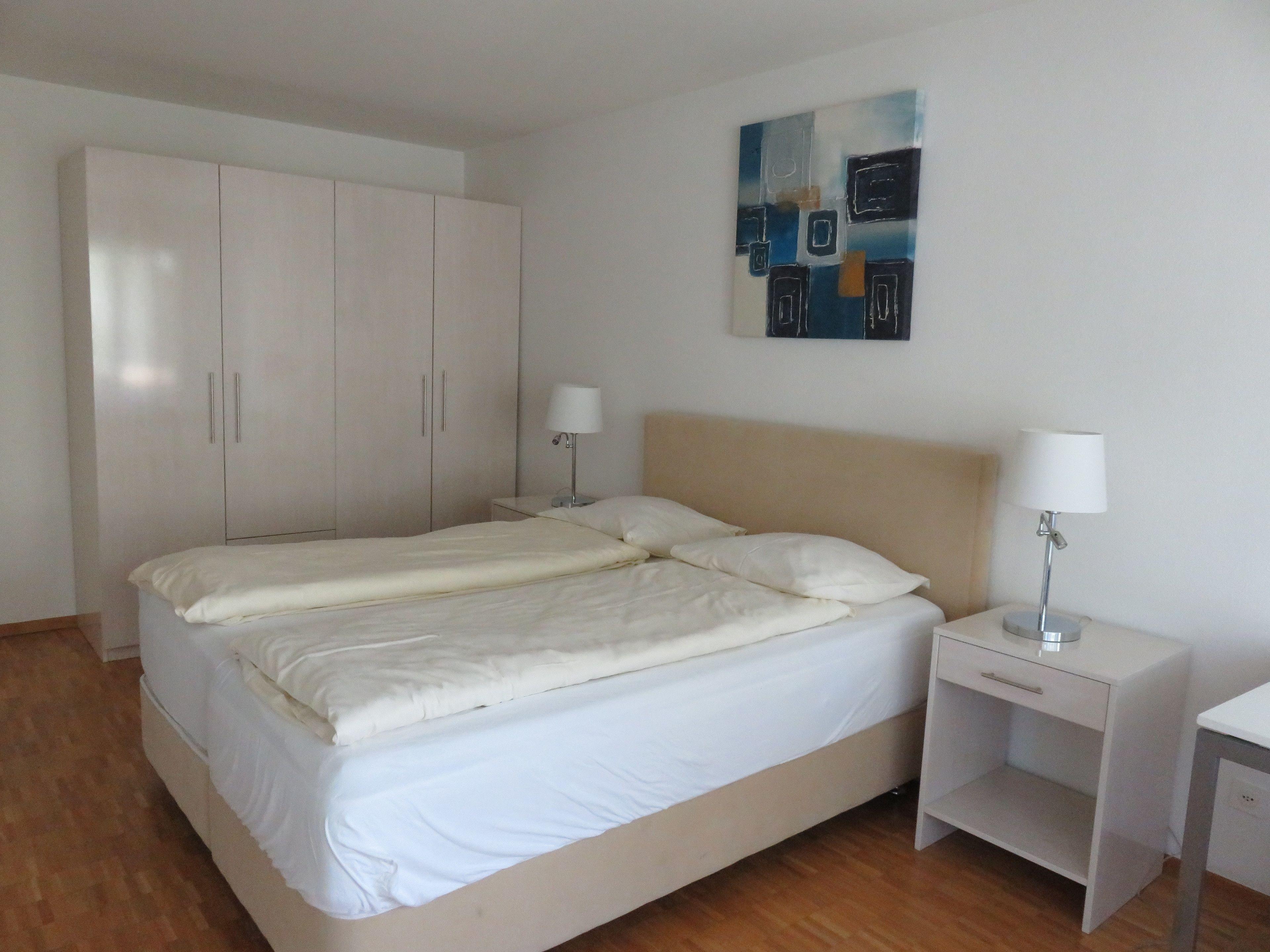 Swiss Star District 11 - Self Check-in Apartment Zurich