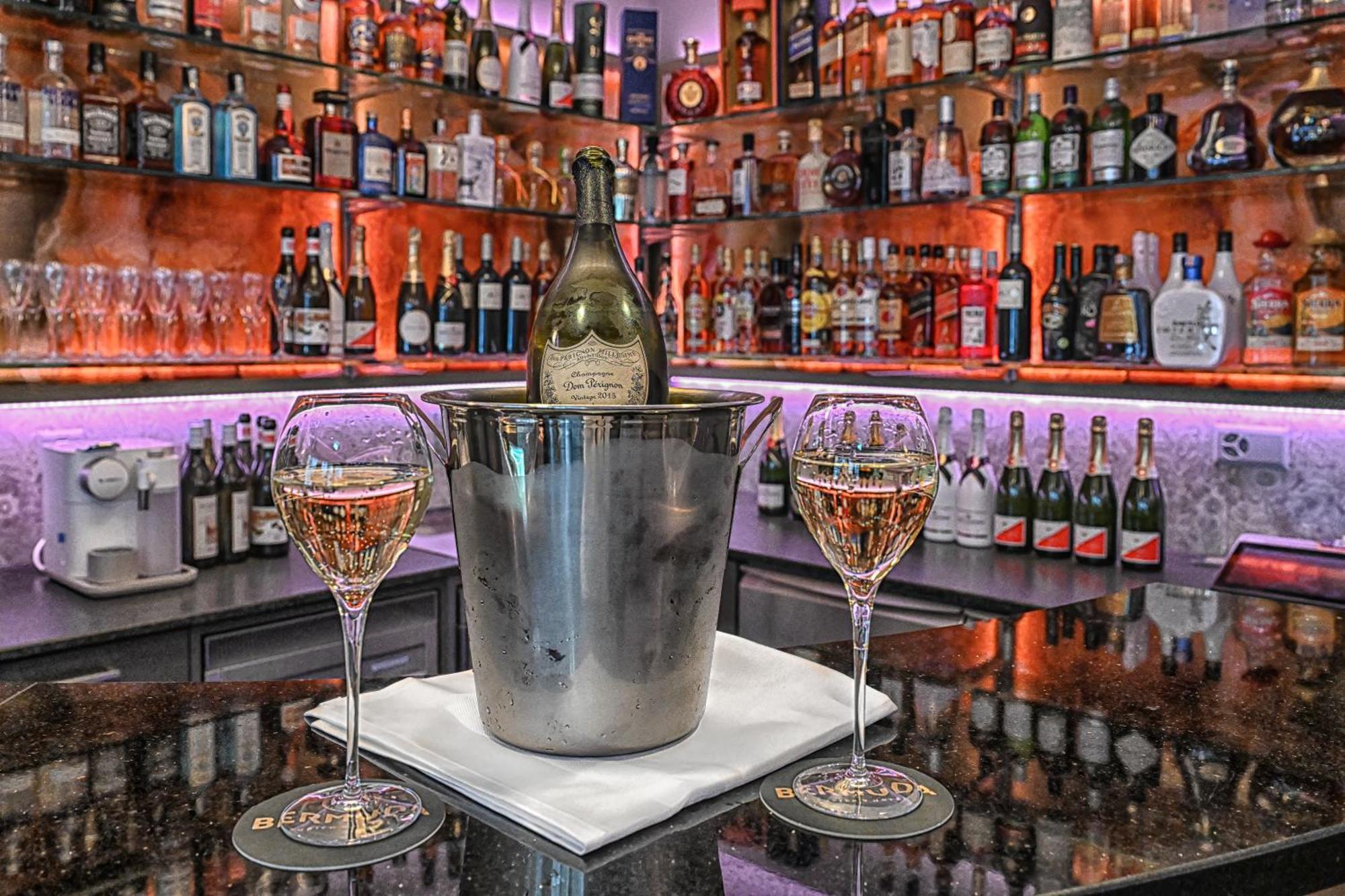 Trip Bermuda Hotel 3*