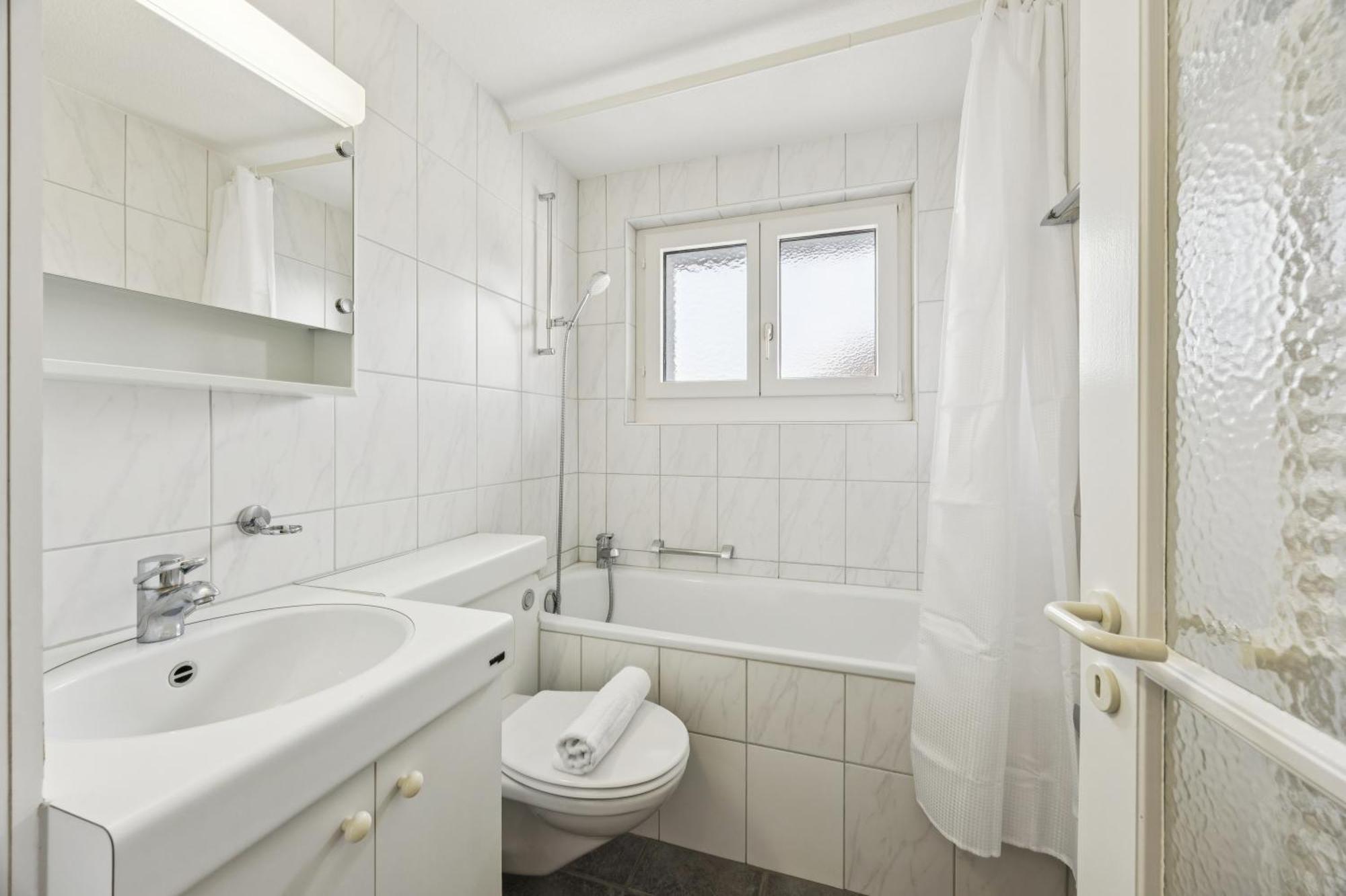 City-studio On Floor - Crown 48 Apartment