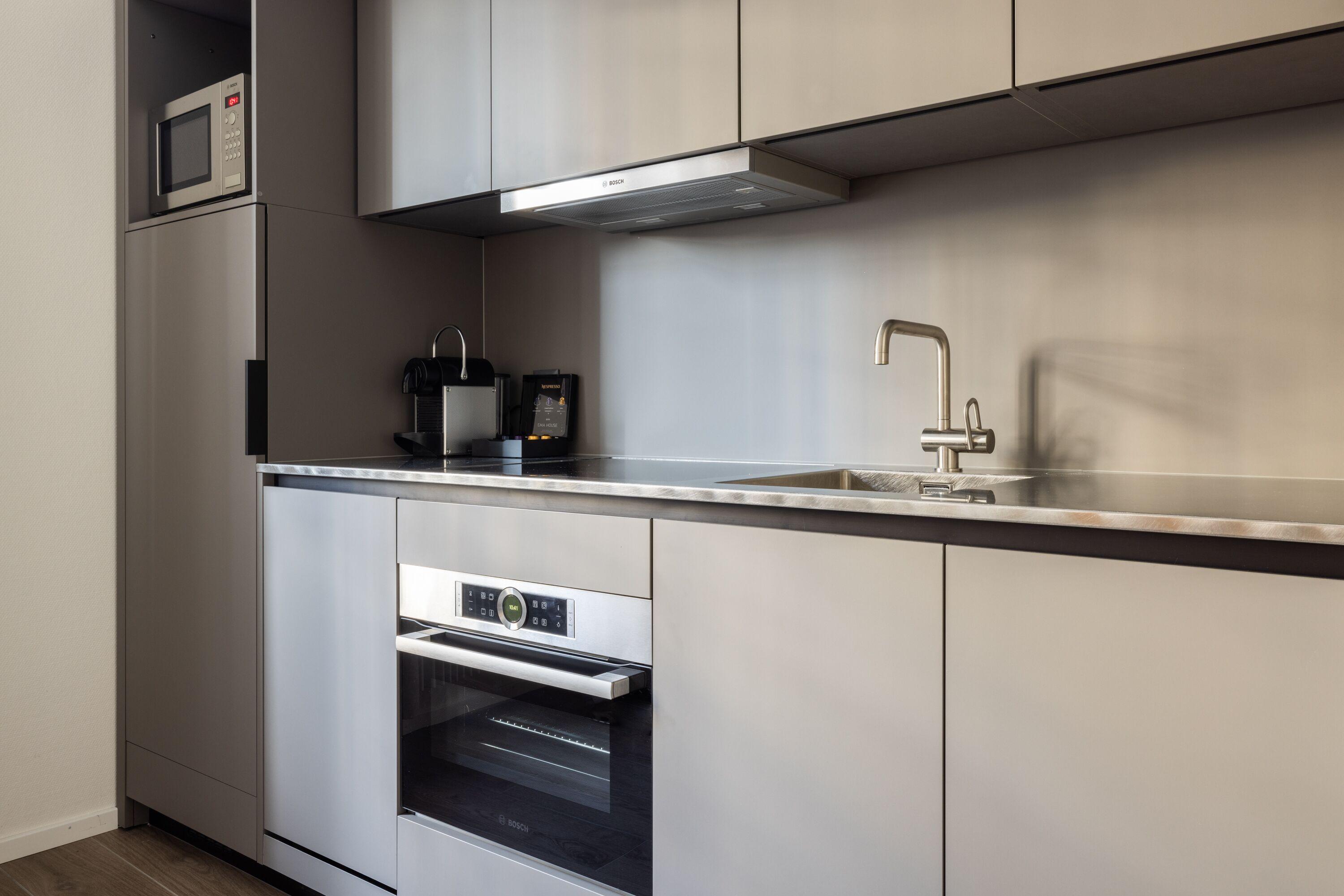 Ema House Serviced Superior Unterstrass Apartment Zurich