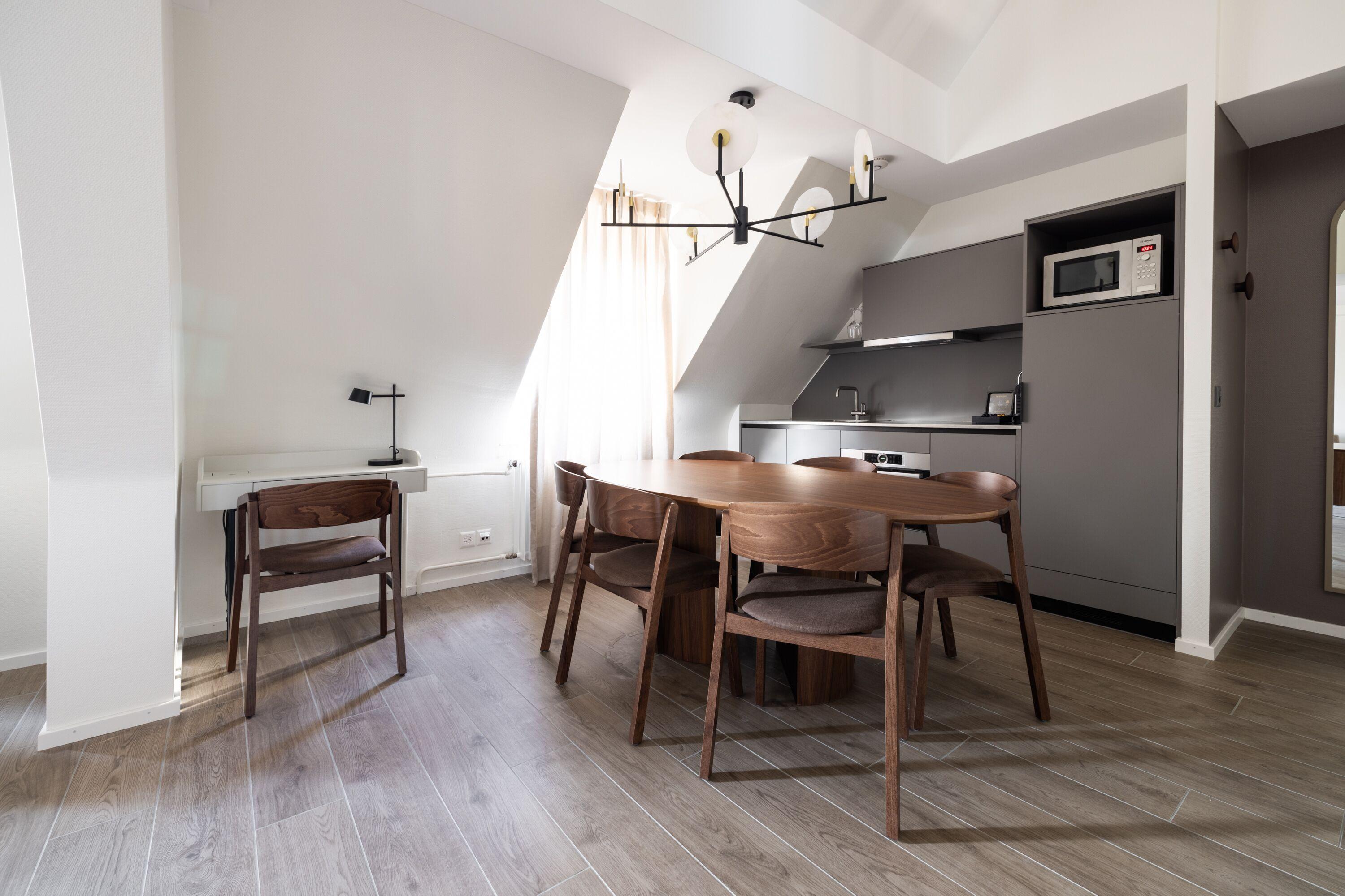 Ema House Serviced Superior Unterstrass Apartment