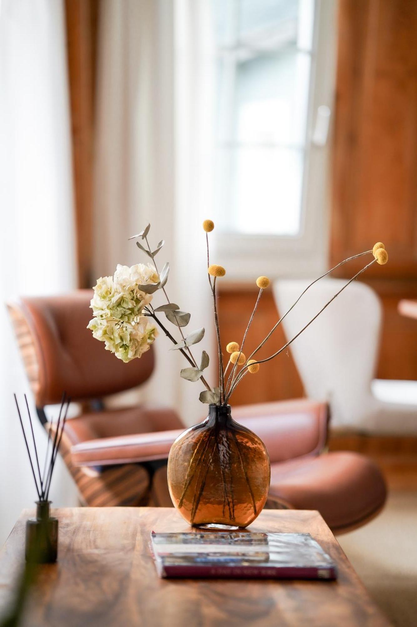 Charming Historical In Center Oldtown Apartment Zurich