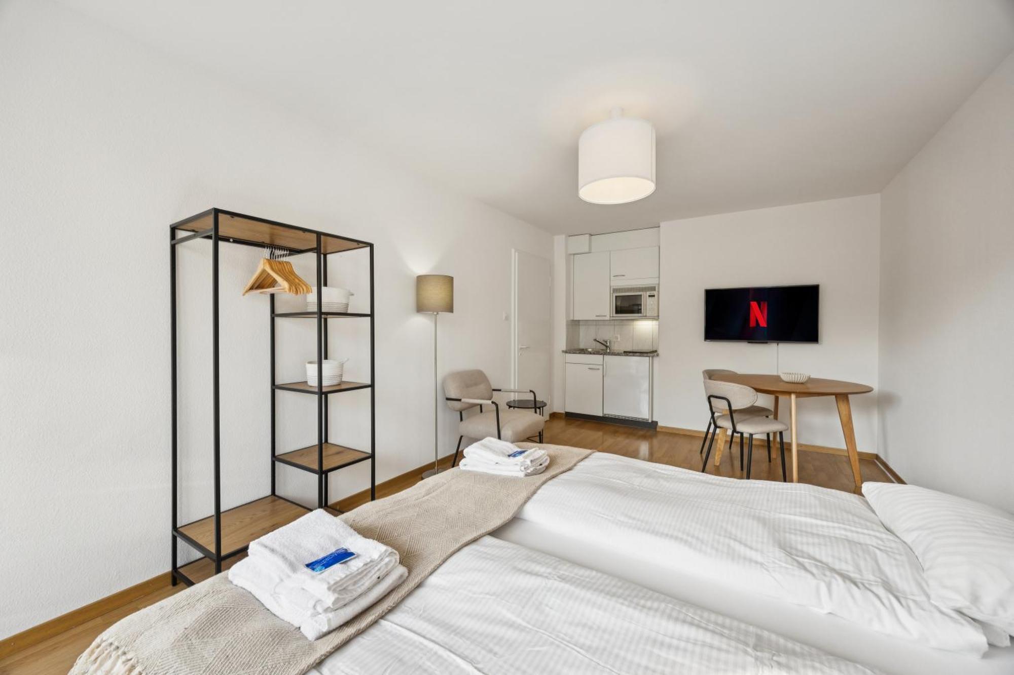- Crown 45 Apartment Zurich