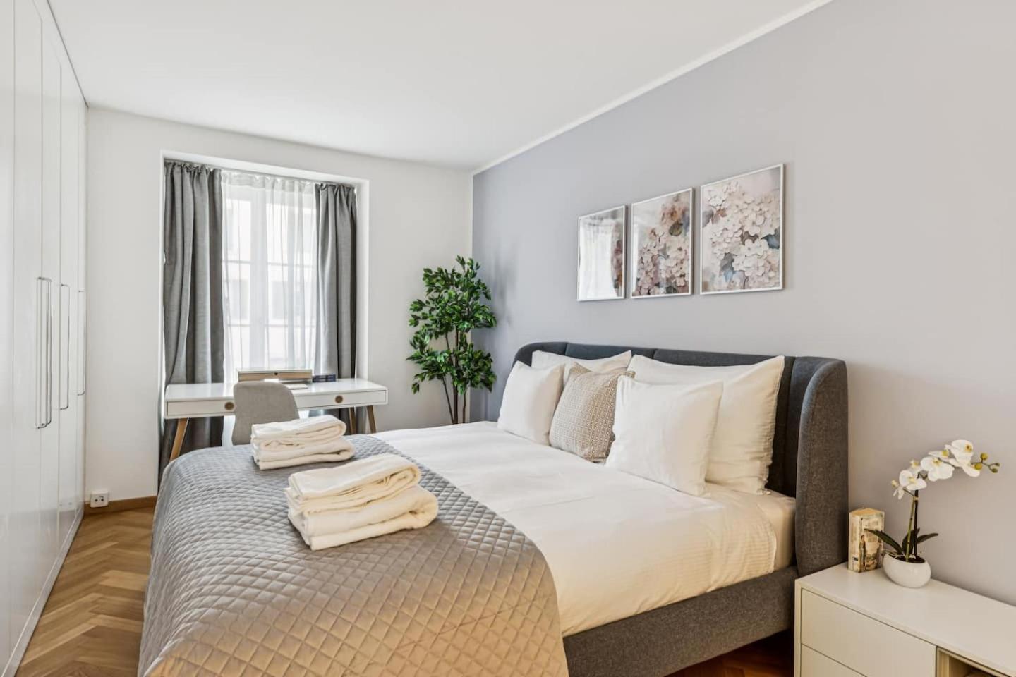 Old Town Gem By Grossmuenster Ac Free Parking