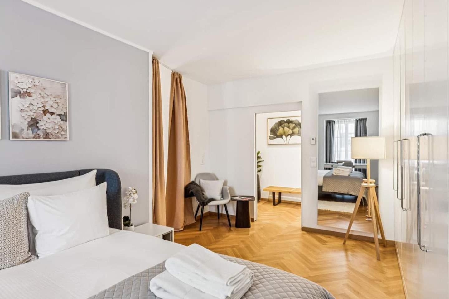 Old Town Gem By Grossmuenster Ac Free Parking