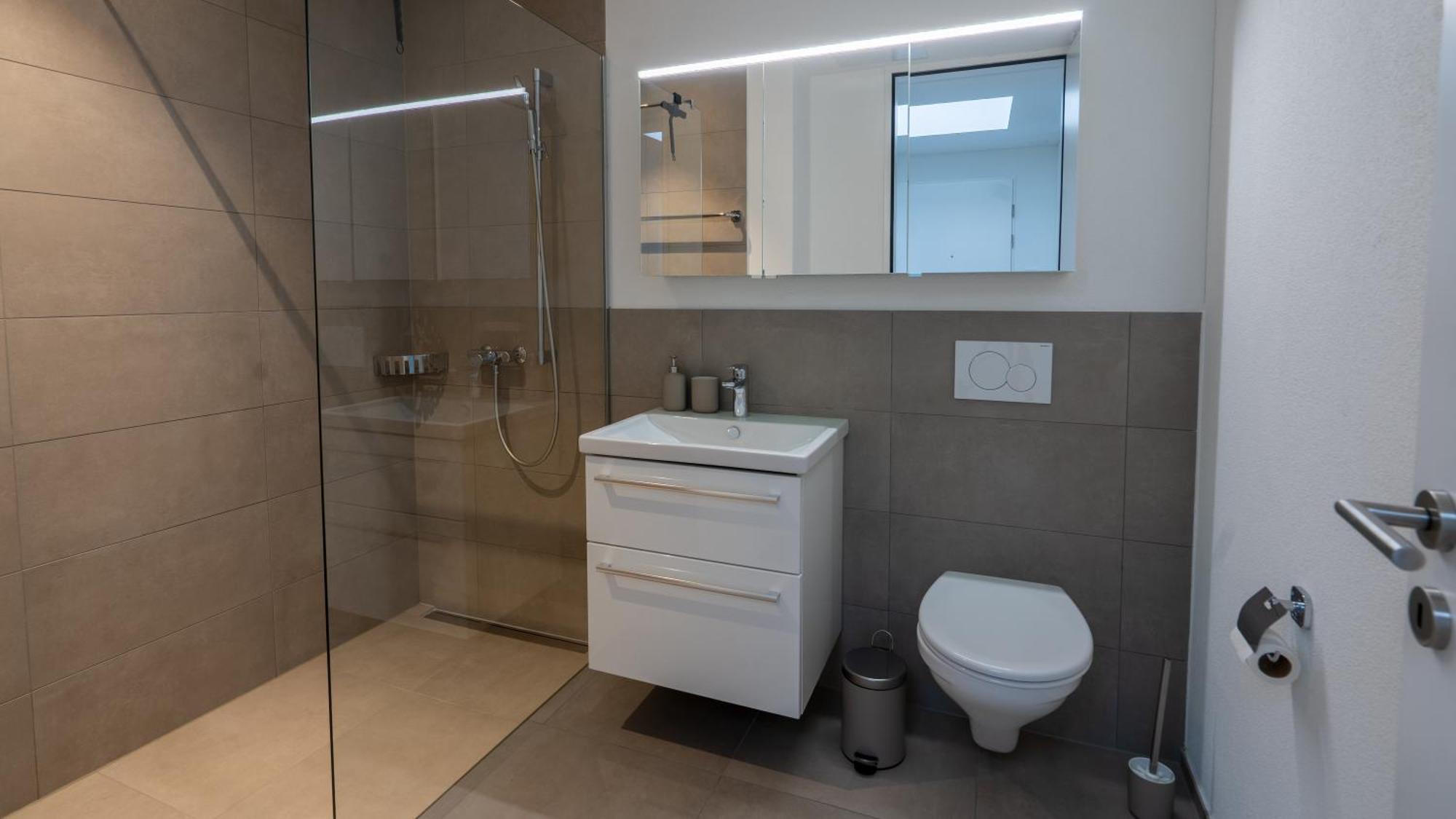 Modern Next To Hb With Roof Terrace Apartment *