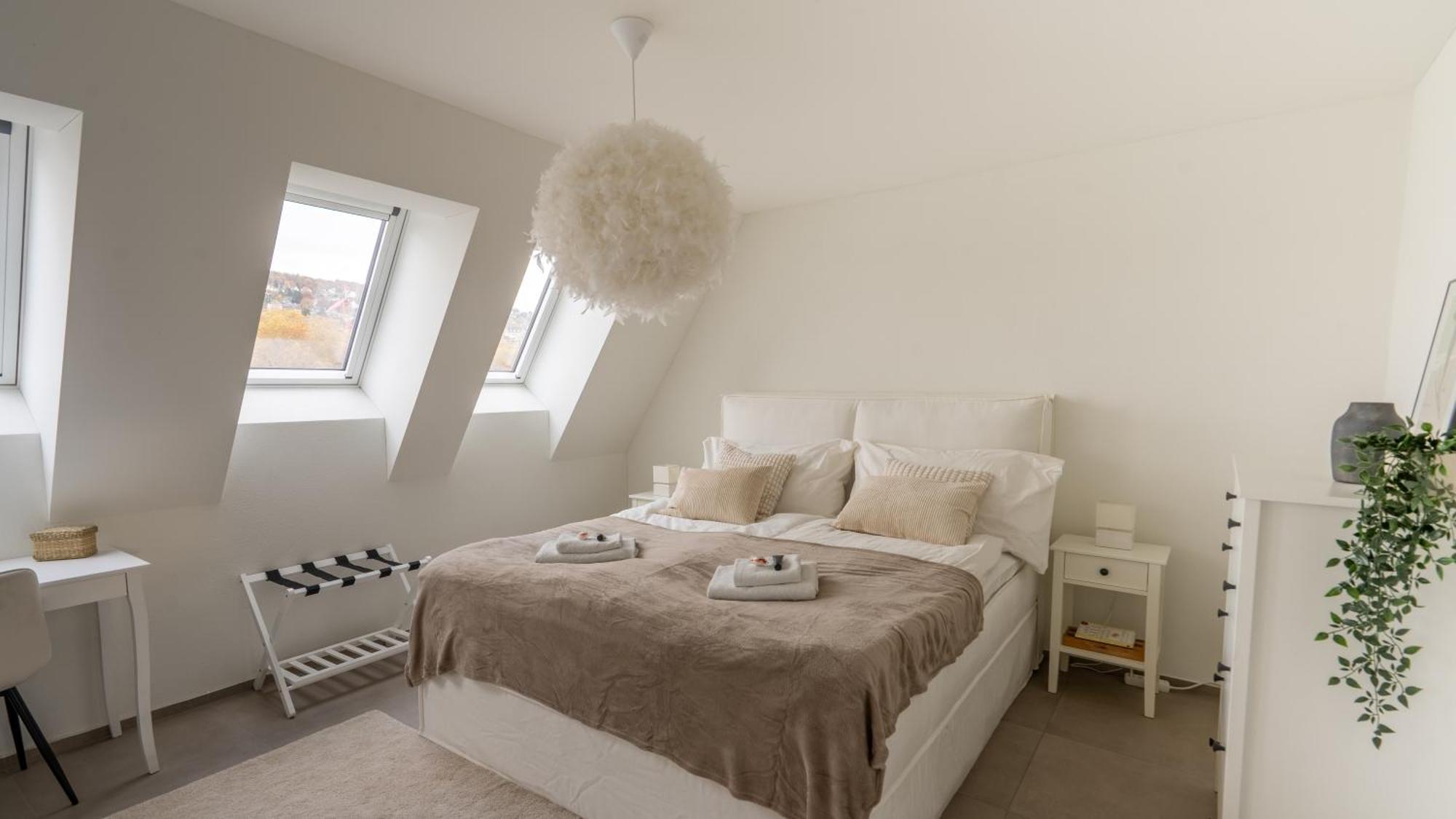 Modern Next To Hb With Roof Terrace *