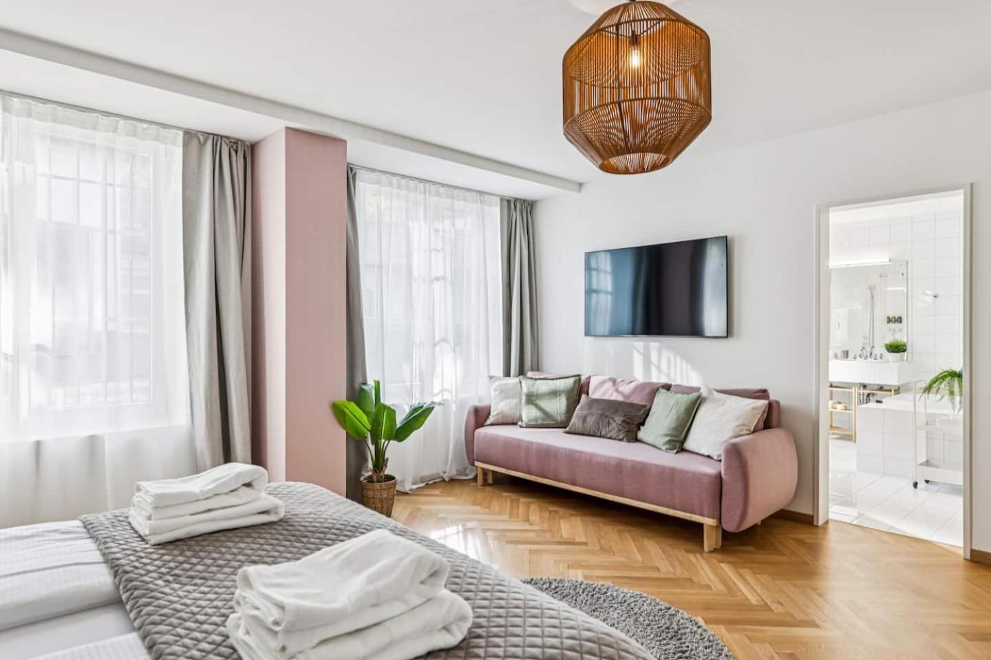 Old Town Gem By Grossmuenster Ac Free Parking *