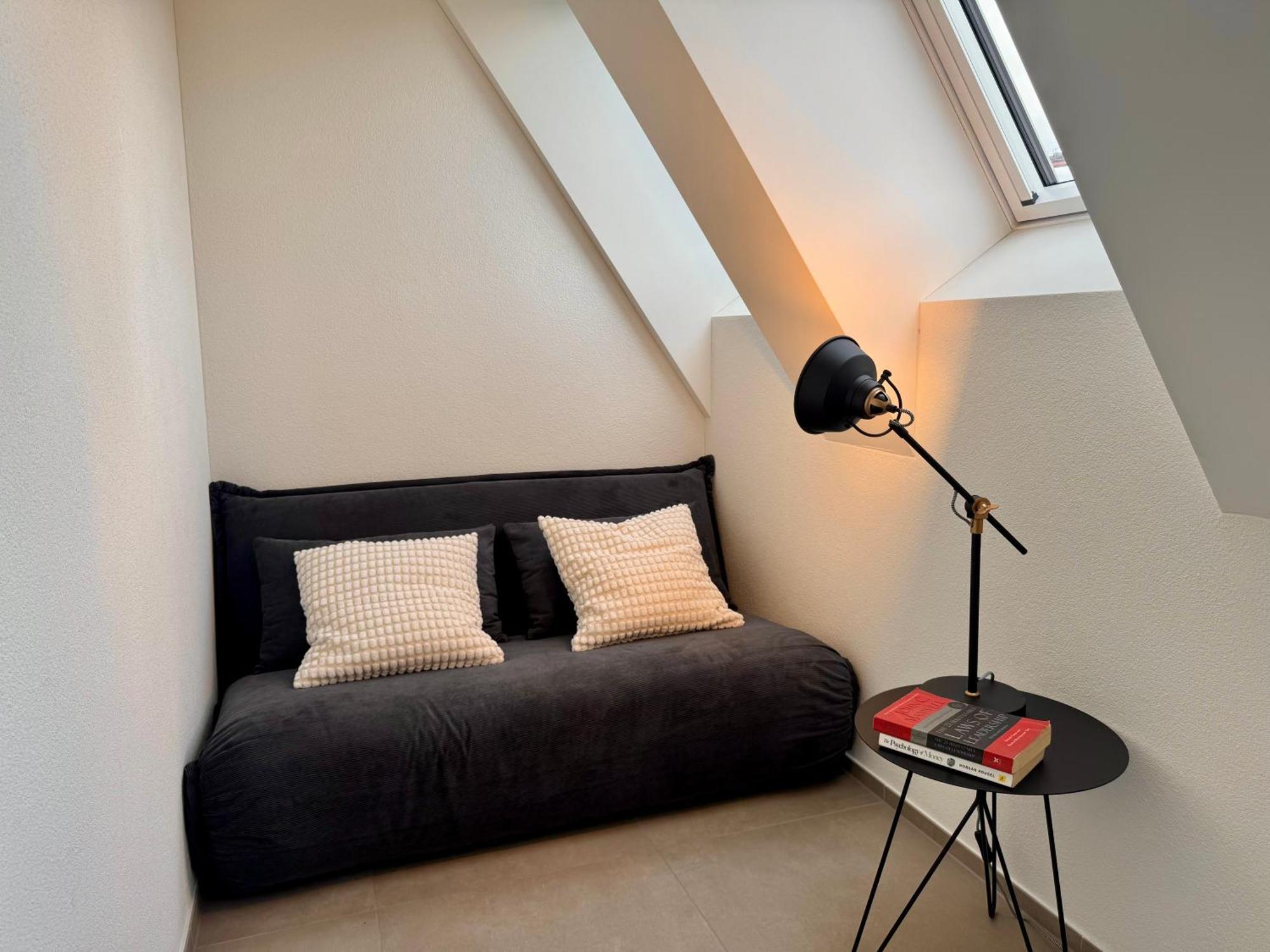 Apartment Modern Next To Hb With Roof Terrace