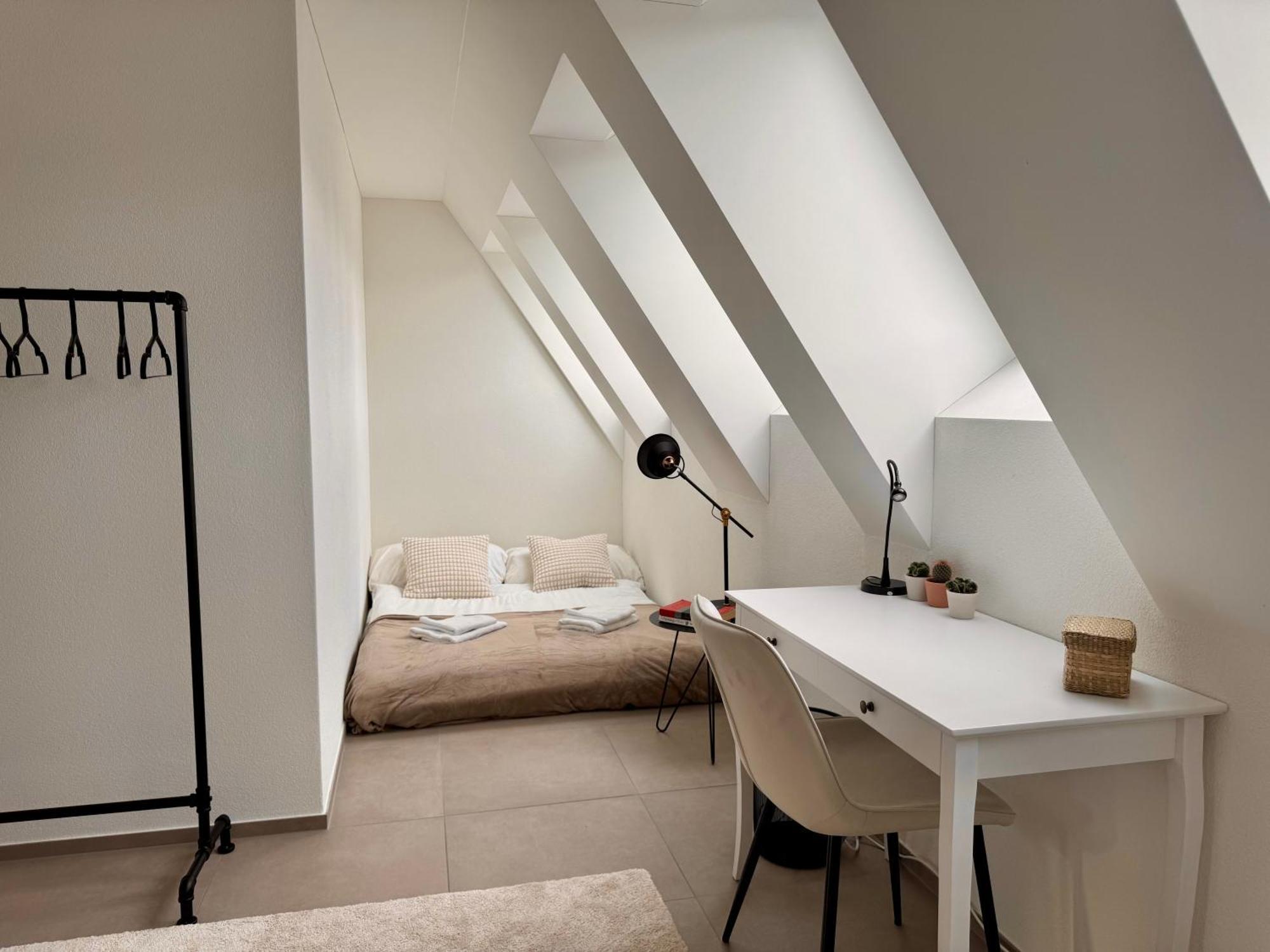 Modern Next To Hb With Roof Terrace Apartment *