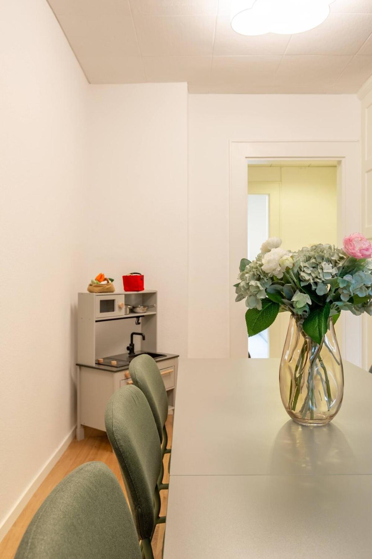 Apartment Family 3 Bedroom *