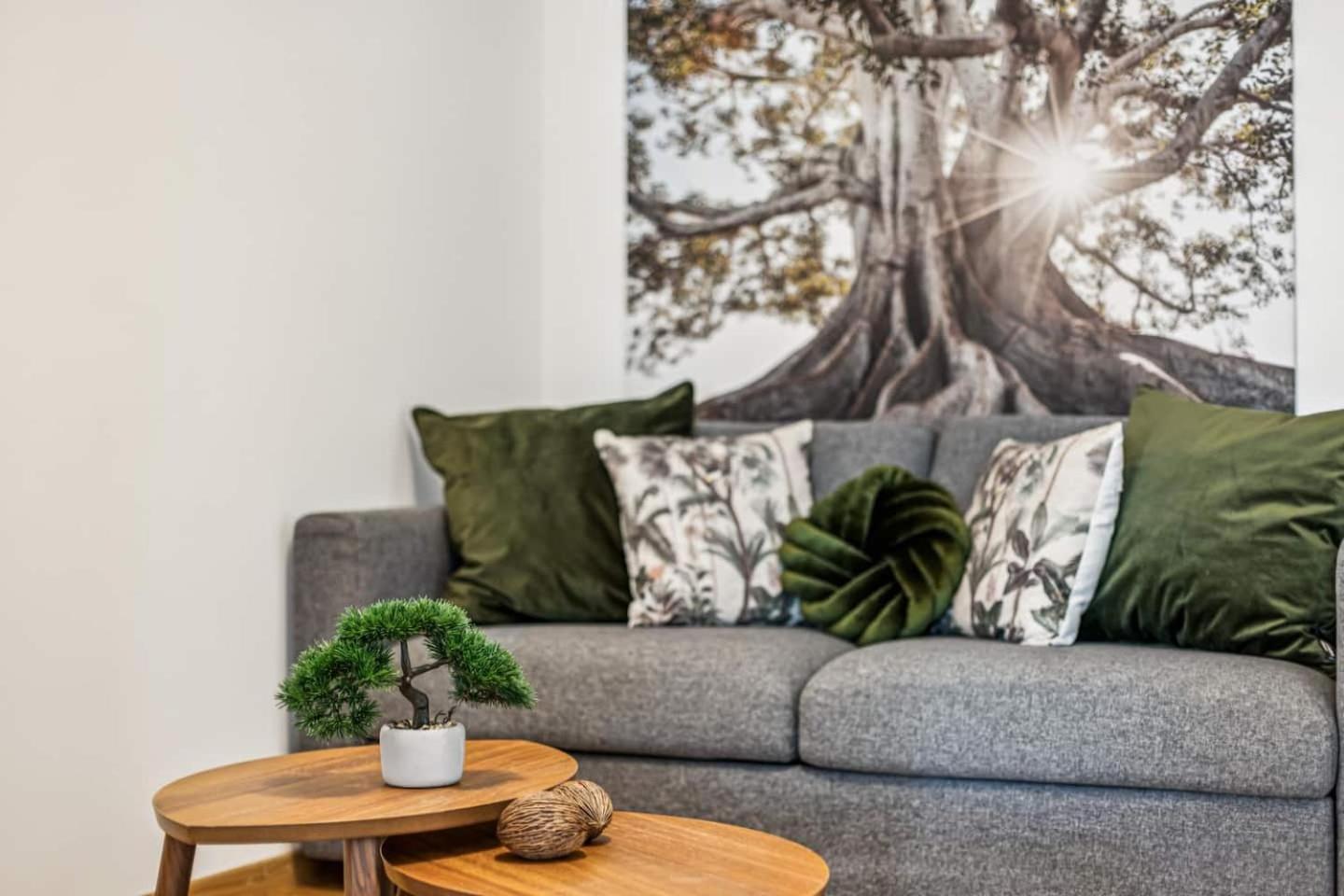 Apartment Old Town Gem By Grossmuenster Ac Free Parking *