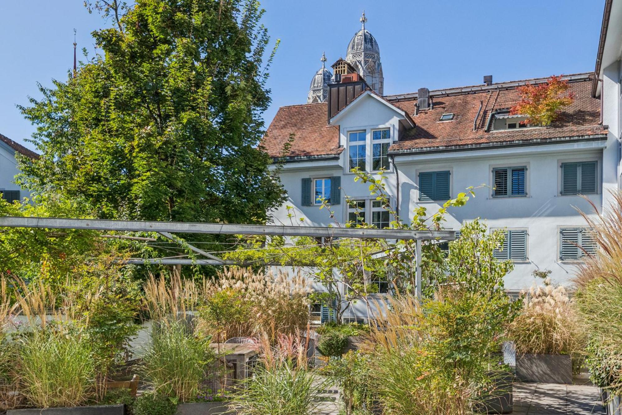 Apartment Old Town Gem By Grossmuenster Ac Free Parking