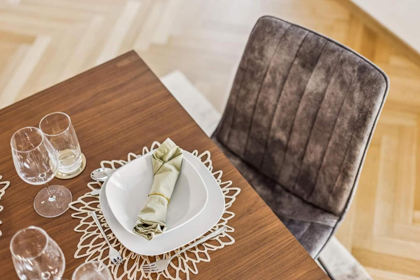 Old Town Gem By Grossmuenster Ac Free Parking Apartment Zurich