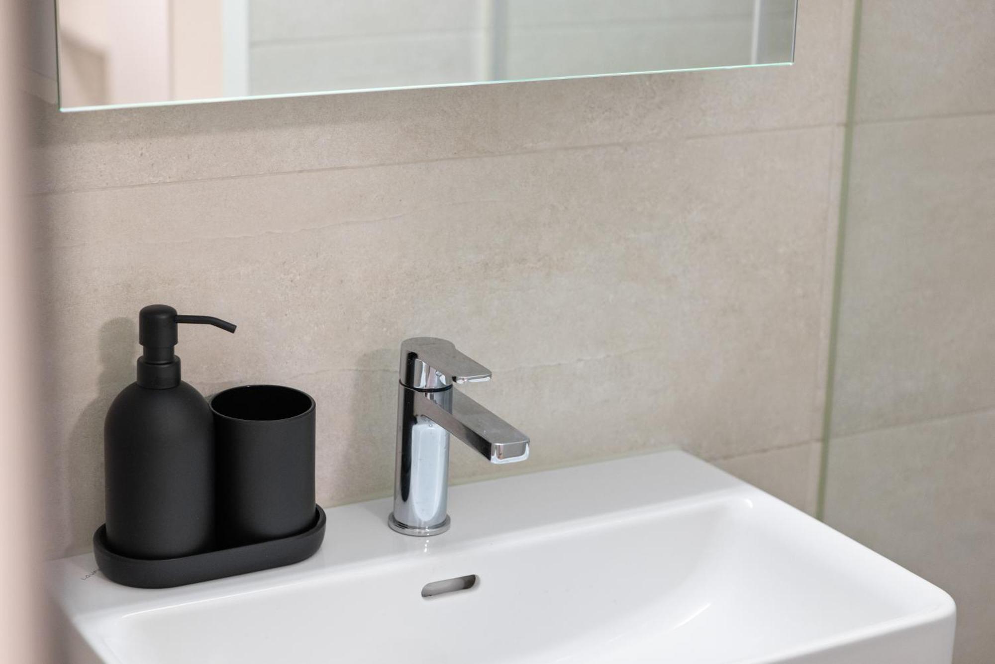 Stayy Nº7 & -self Check-in Zurich